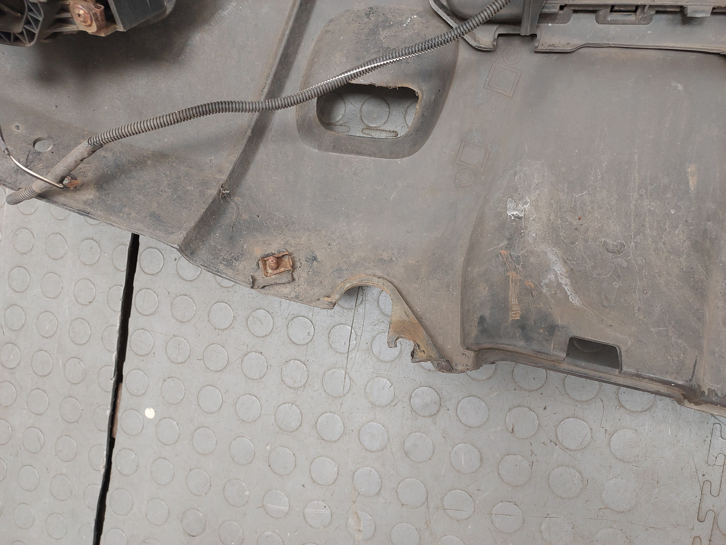 Бампер передний