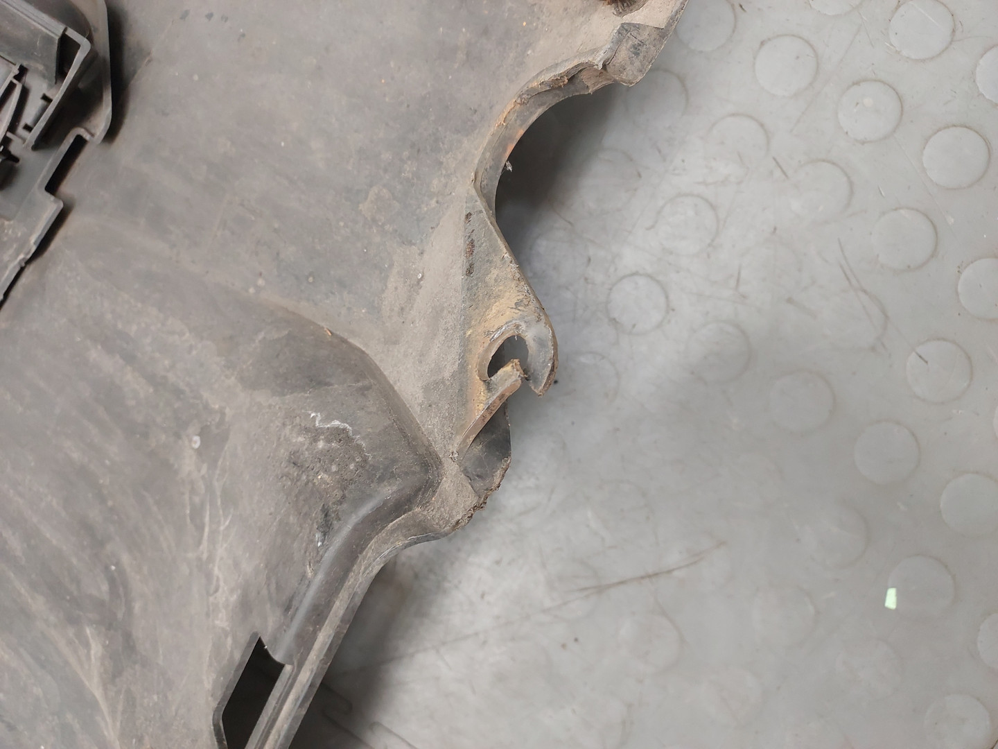 Бампер передний