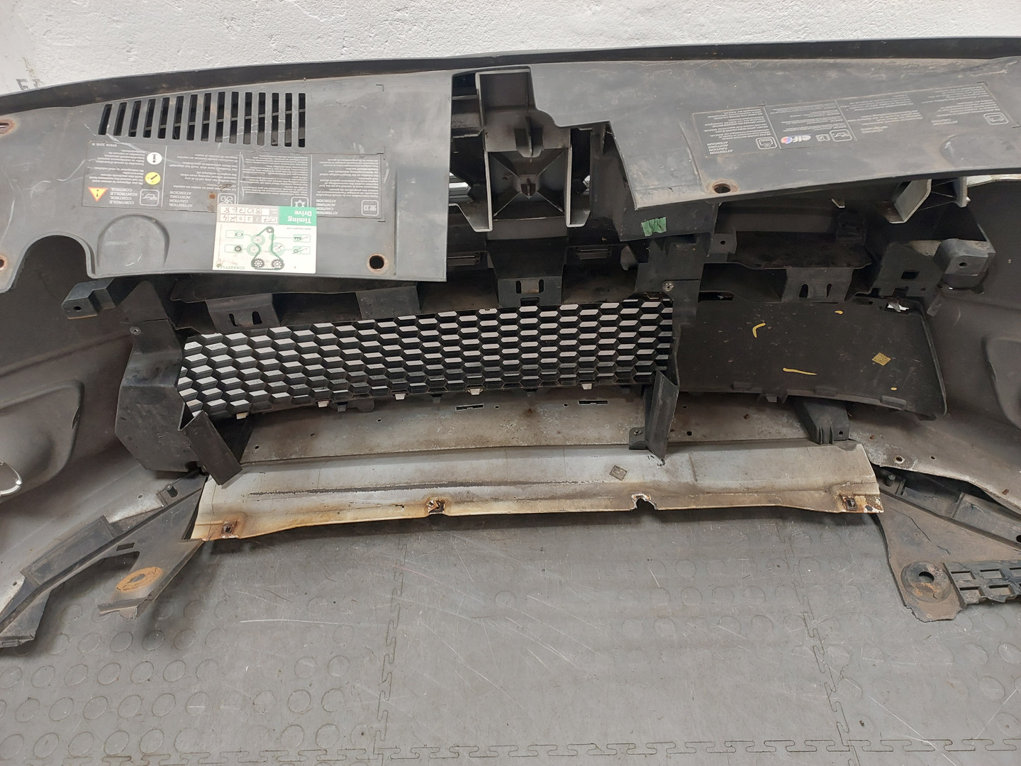 Бампер передний