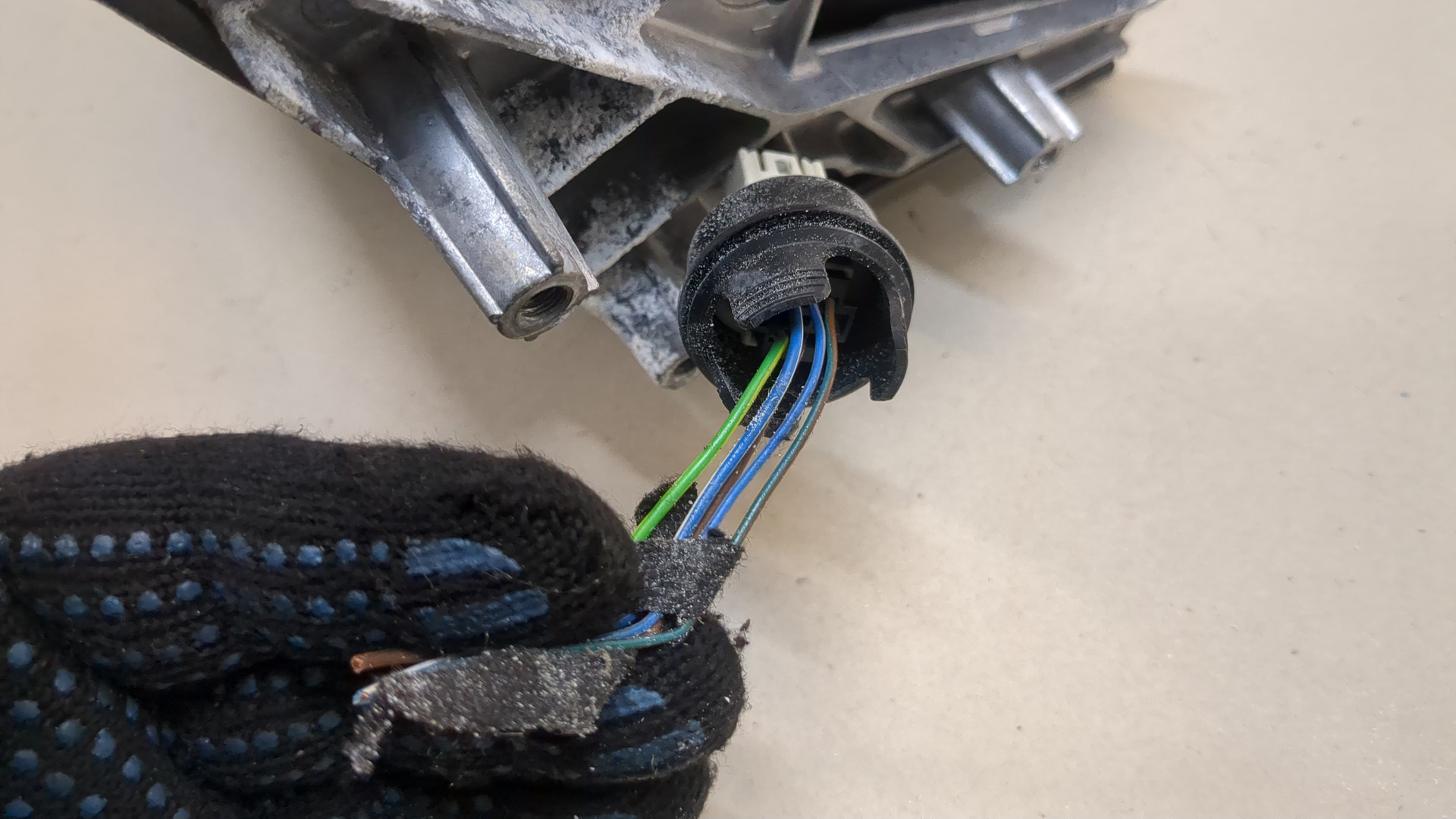 Зеркало правое электрическое