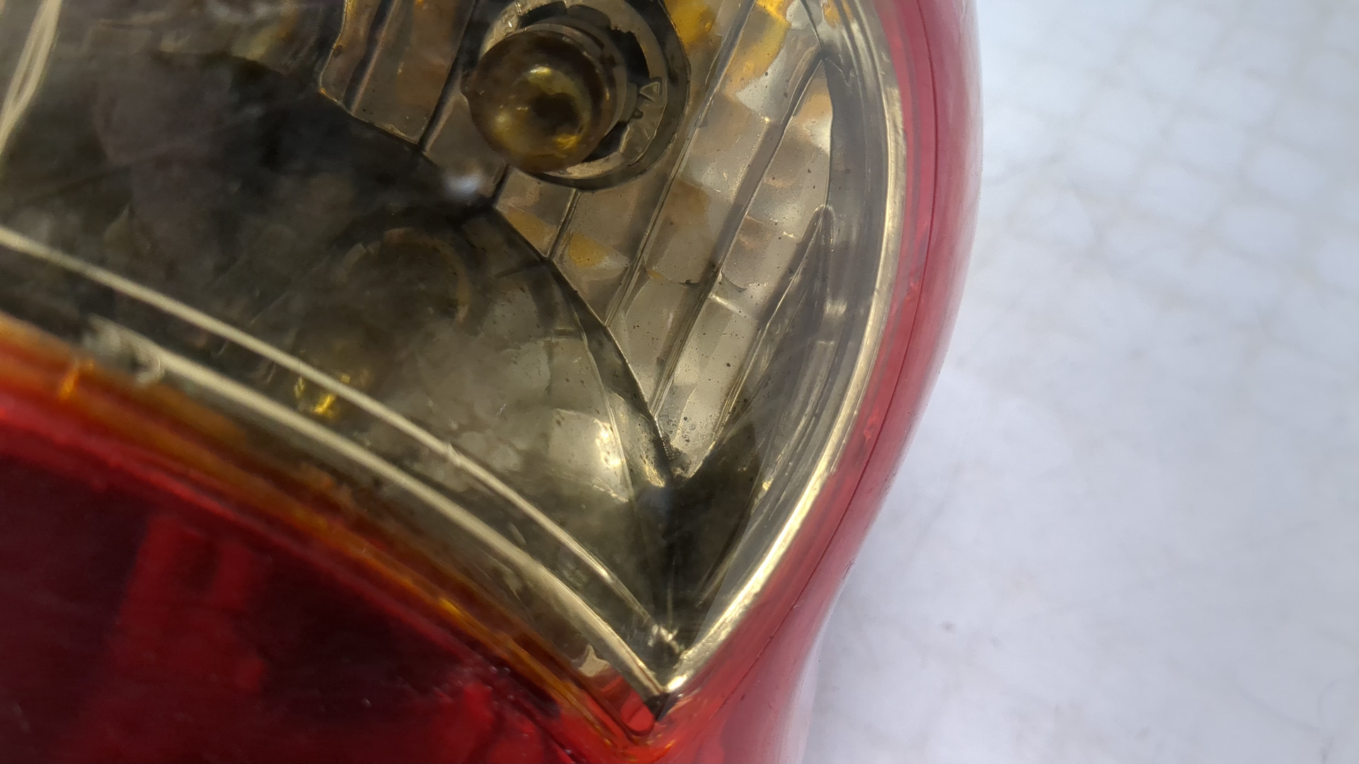 Фонарь задний правый