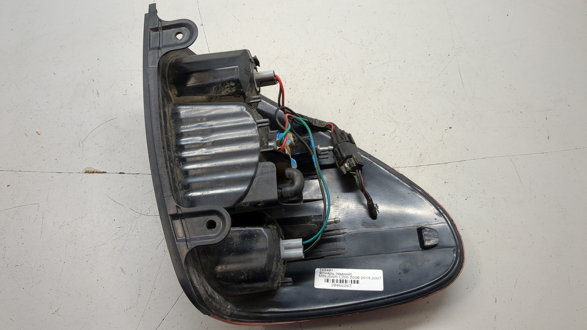 Фонарь задний правый