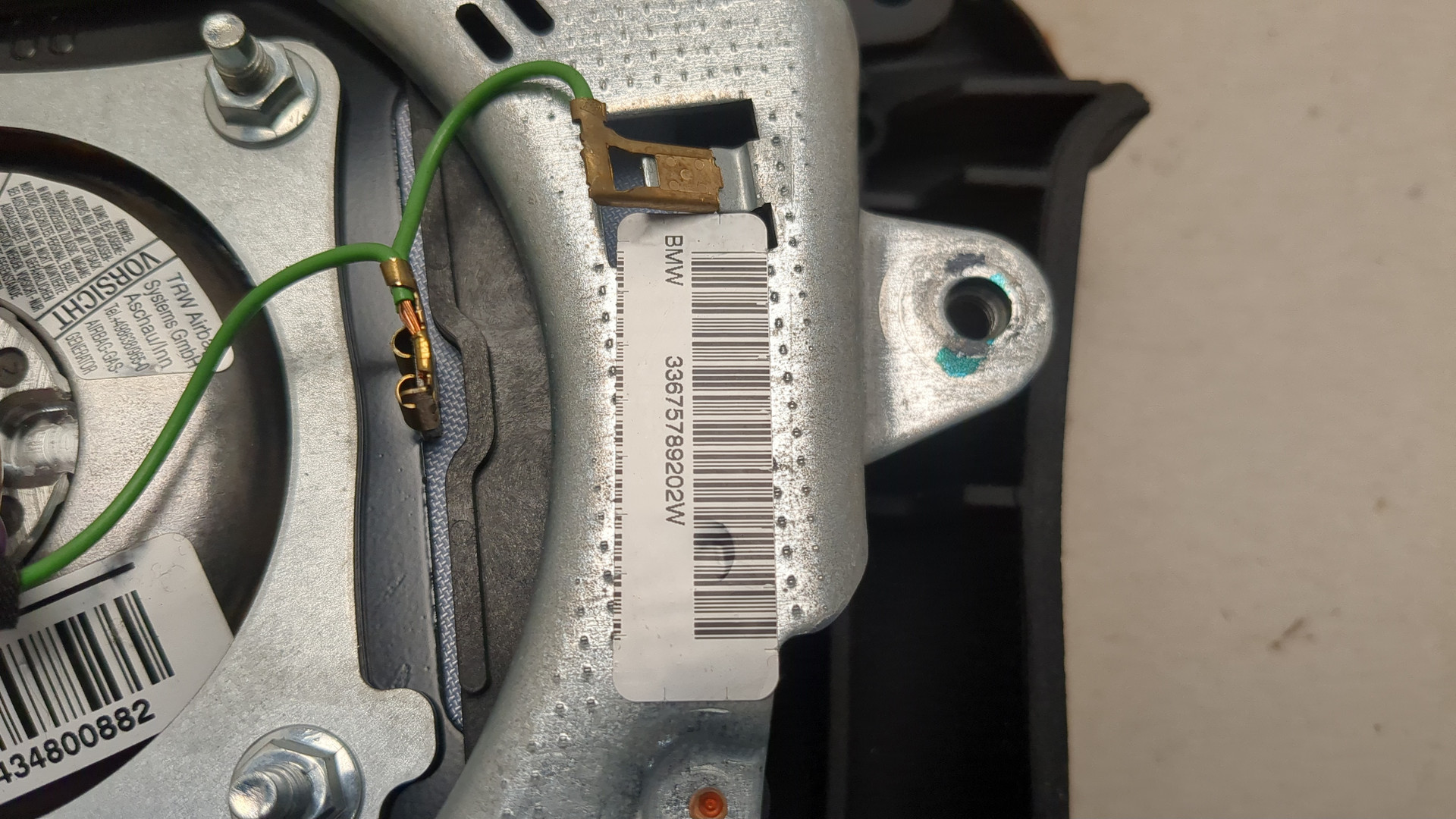 Подушка безопасности в рулевое колесо