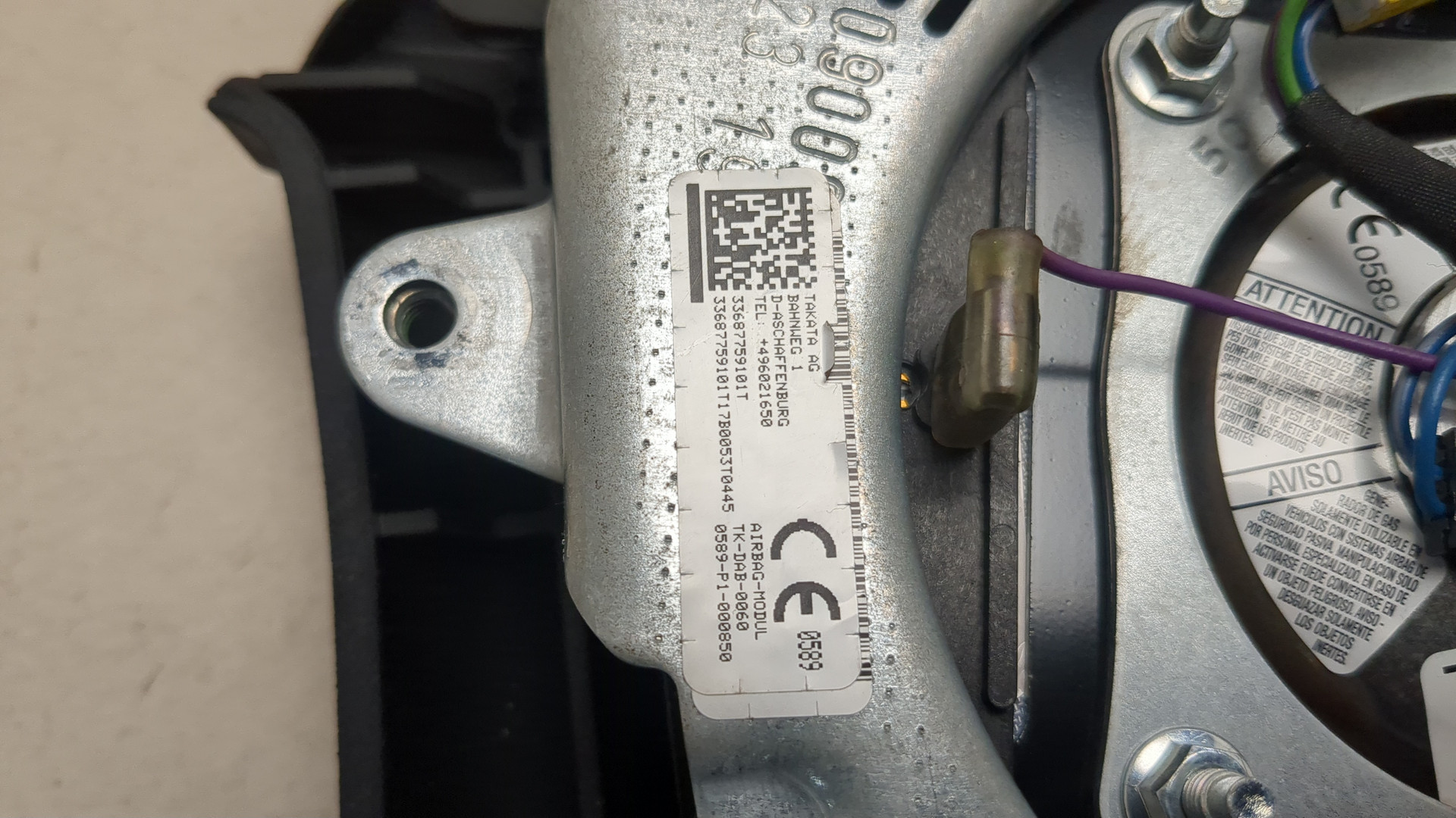 Подушка безопасности в рулевое колесо