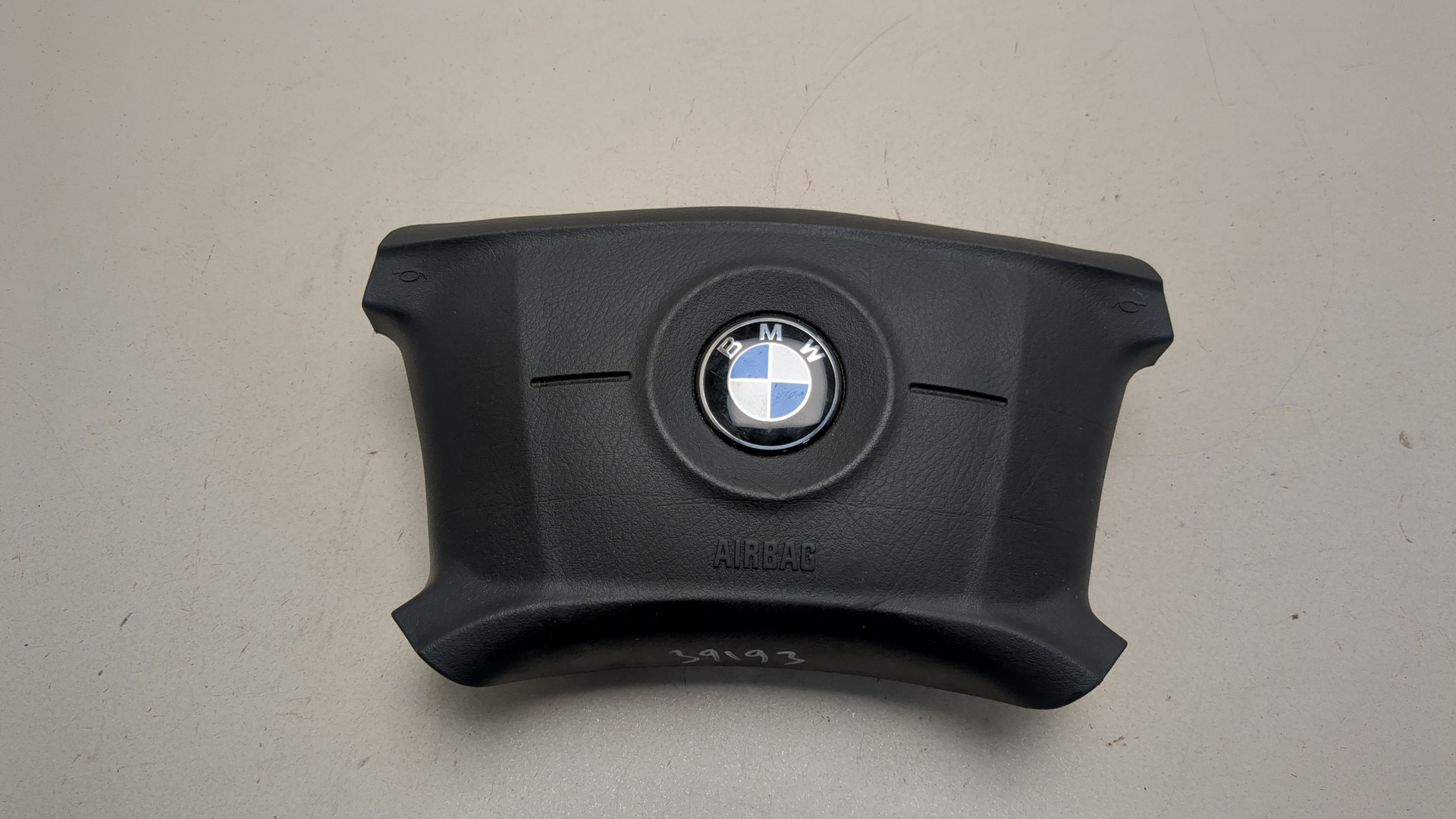 Подушка безопасности в рулевое колесо