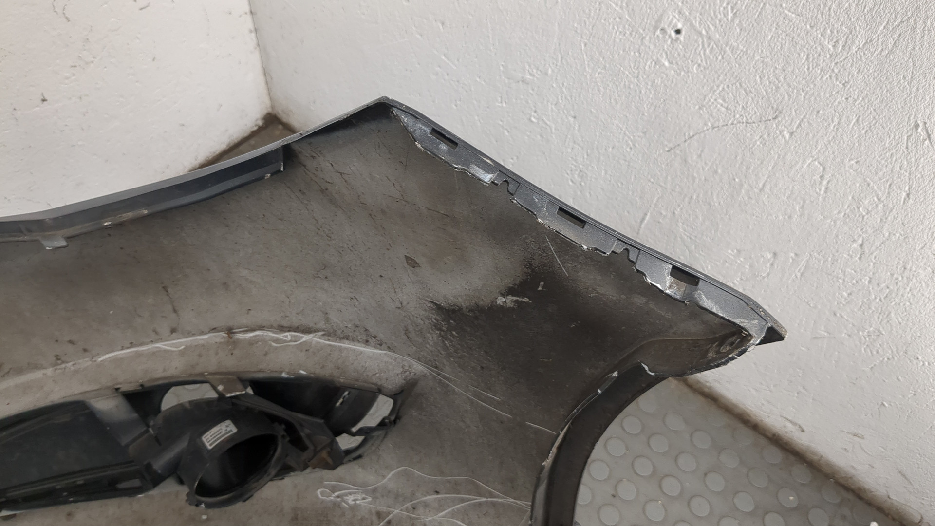 Бампер передний