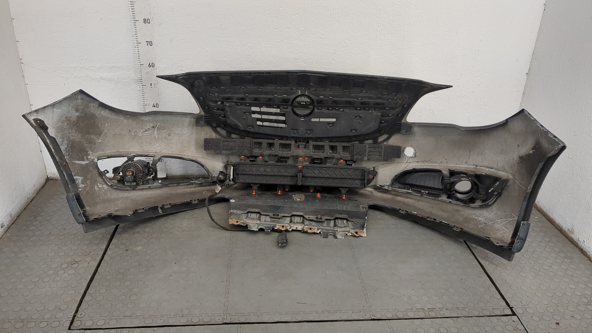 Бампер передний