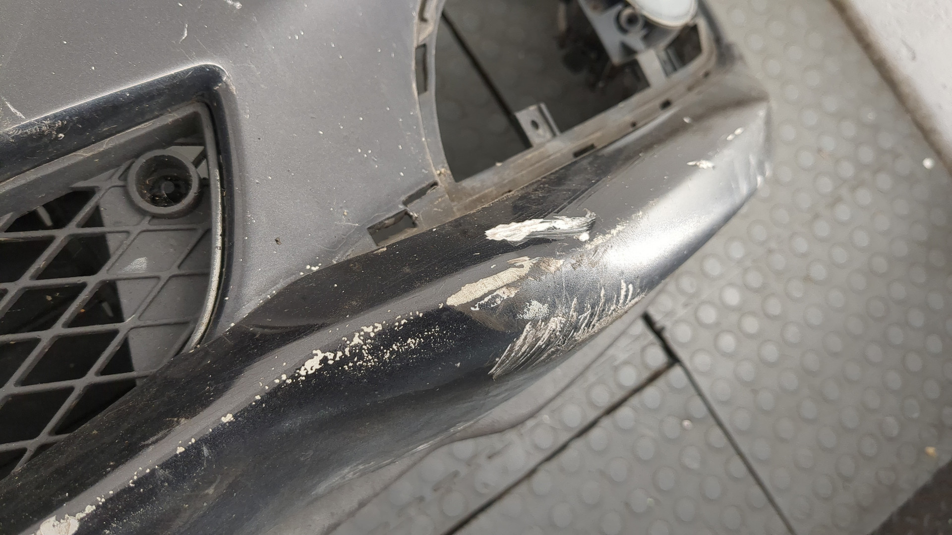 Бампер передний