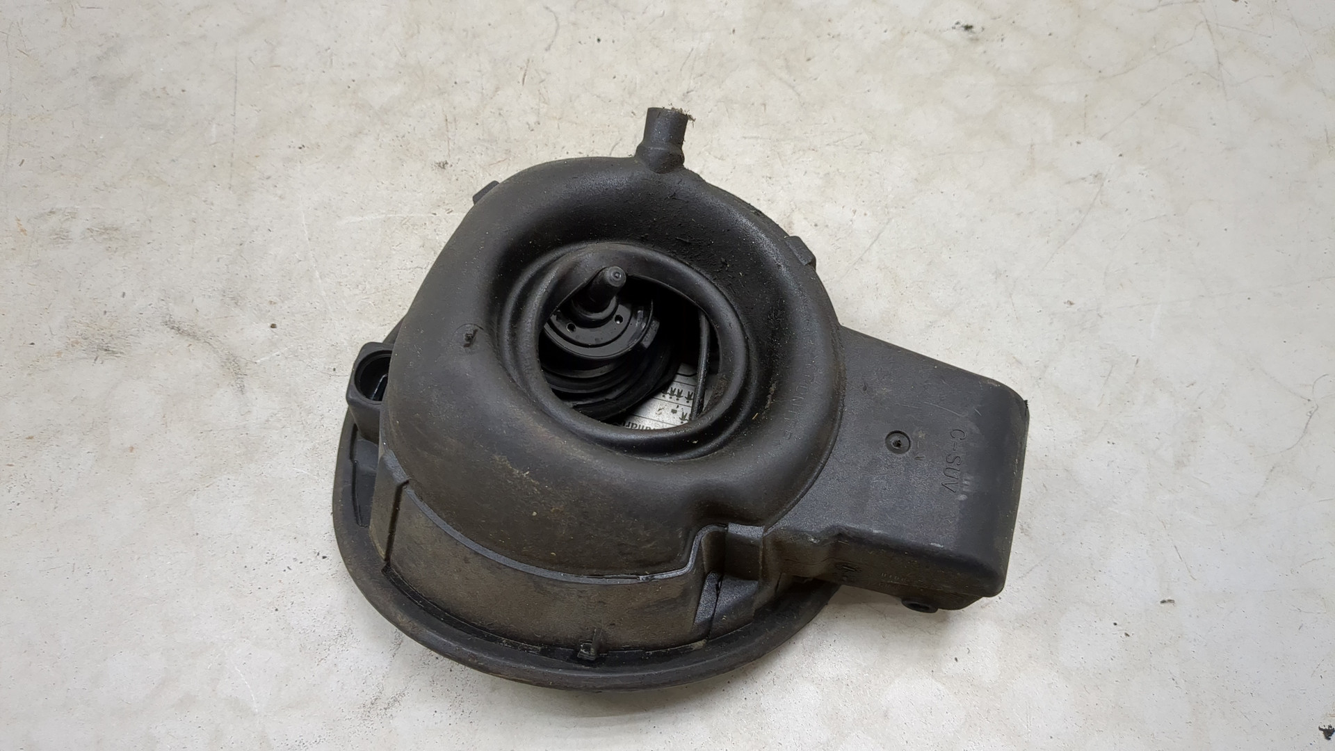 Лючок бензобака