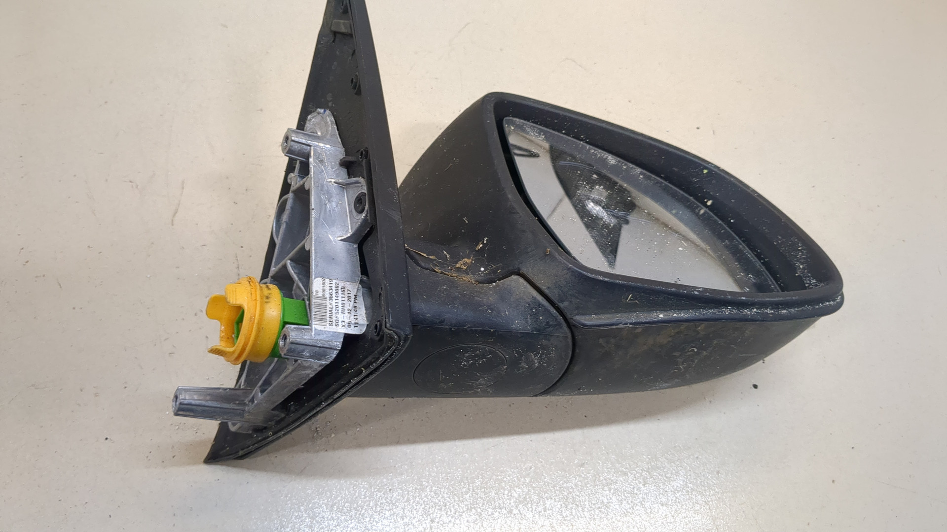 Зеркало правое электрическое