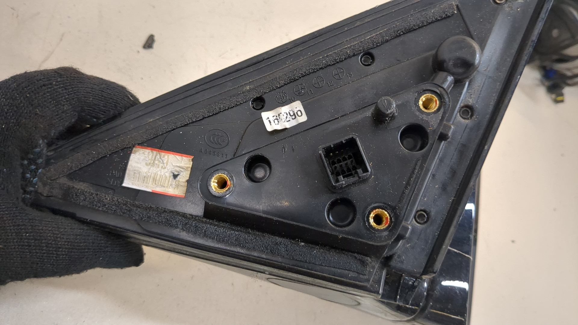 Зеркало правое электрическое