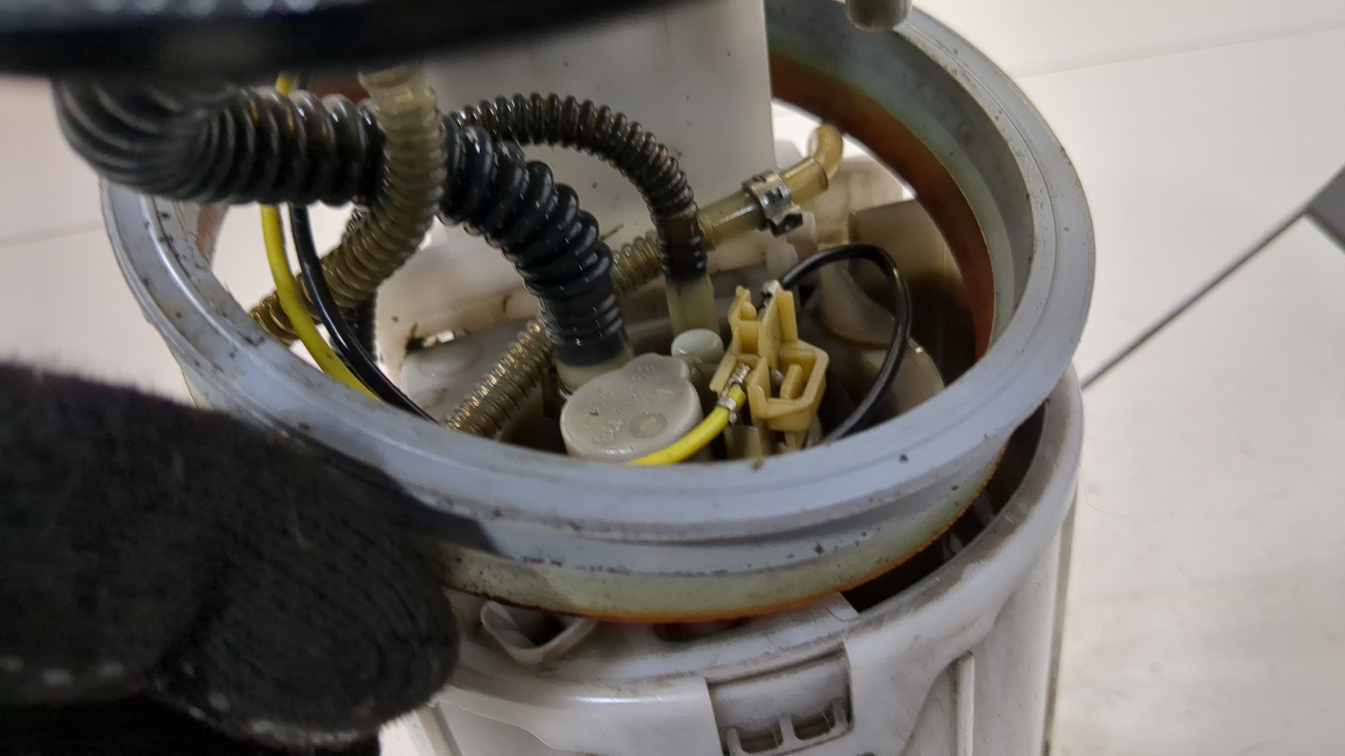 Насос топливный электрический