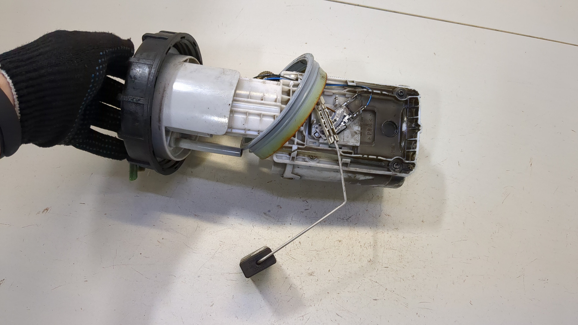 Насос топливный электрический