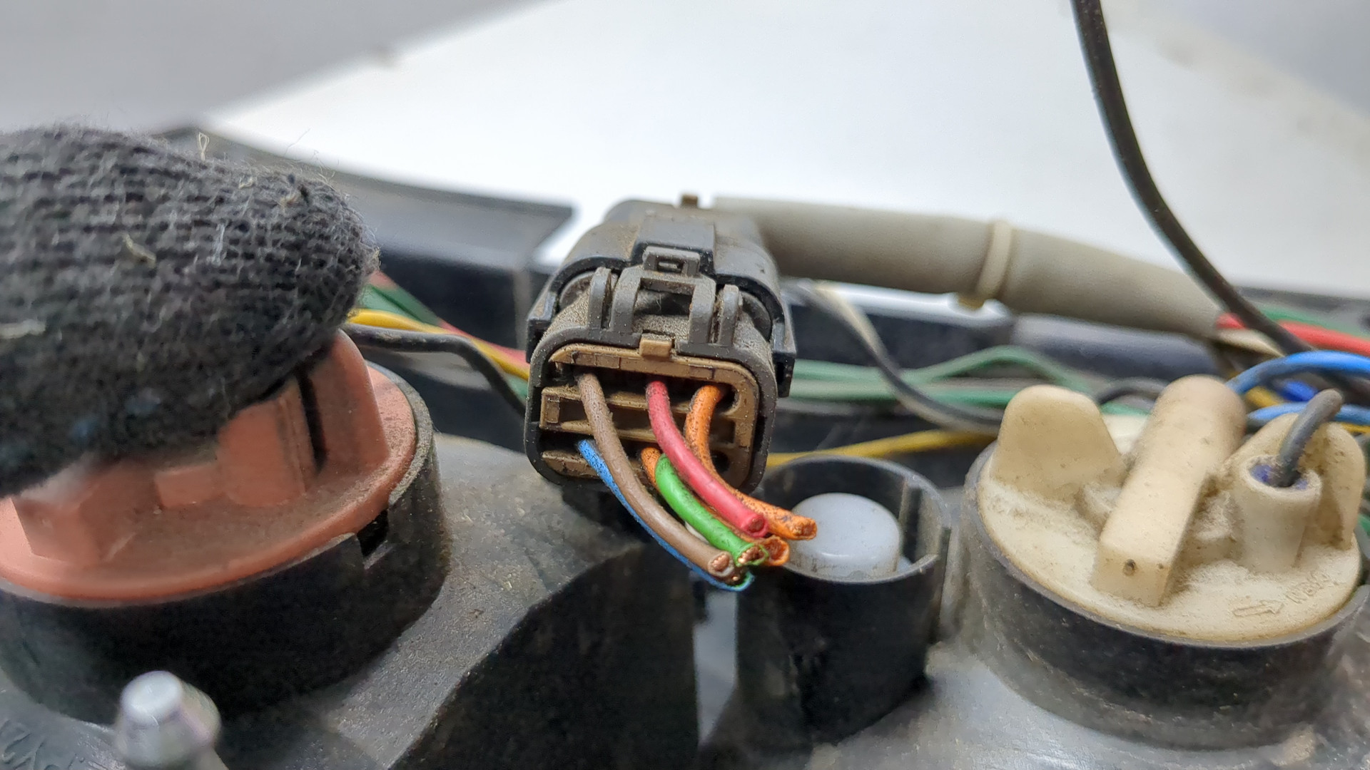 Фонарь задний правый