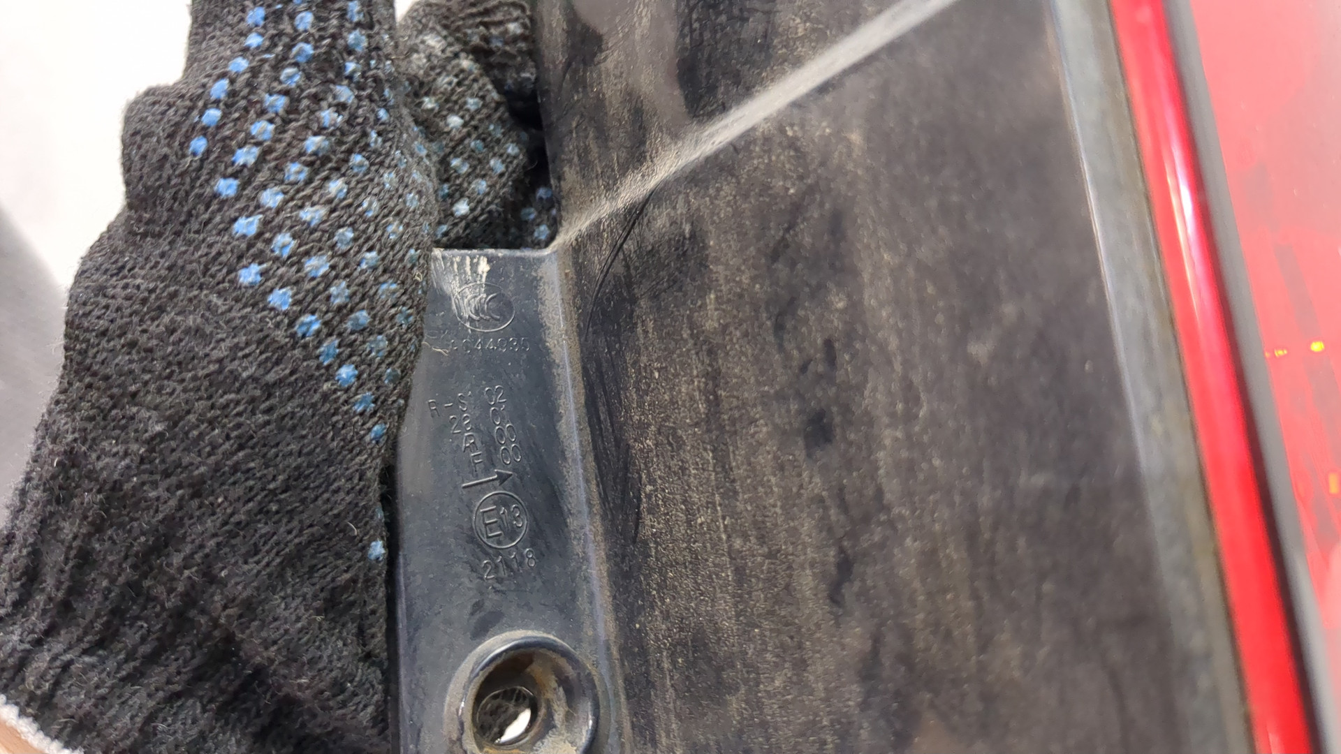 Фонарь задний правый