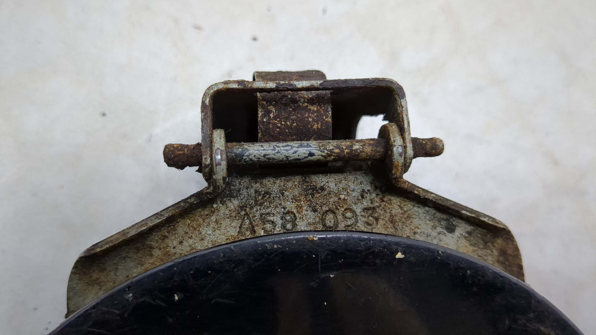 Лючок бензобака