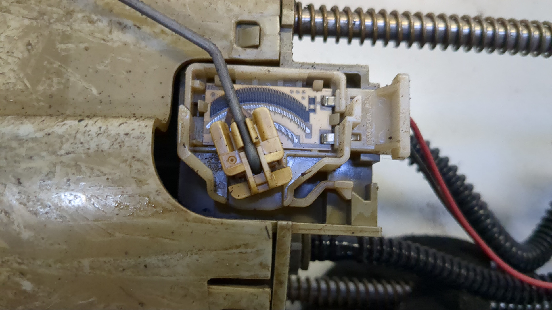 Датчик уровня топлива