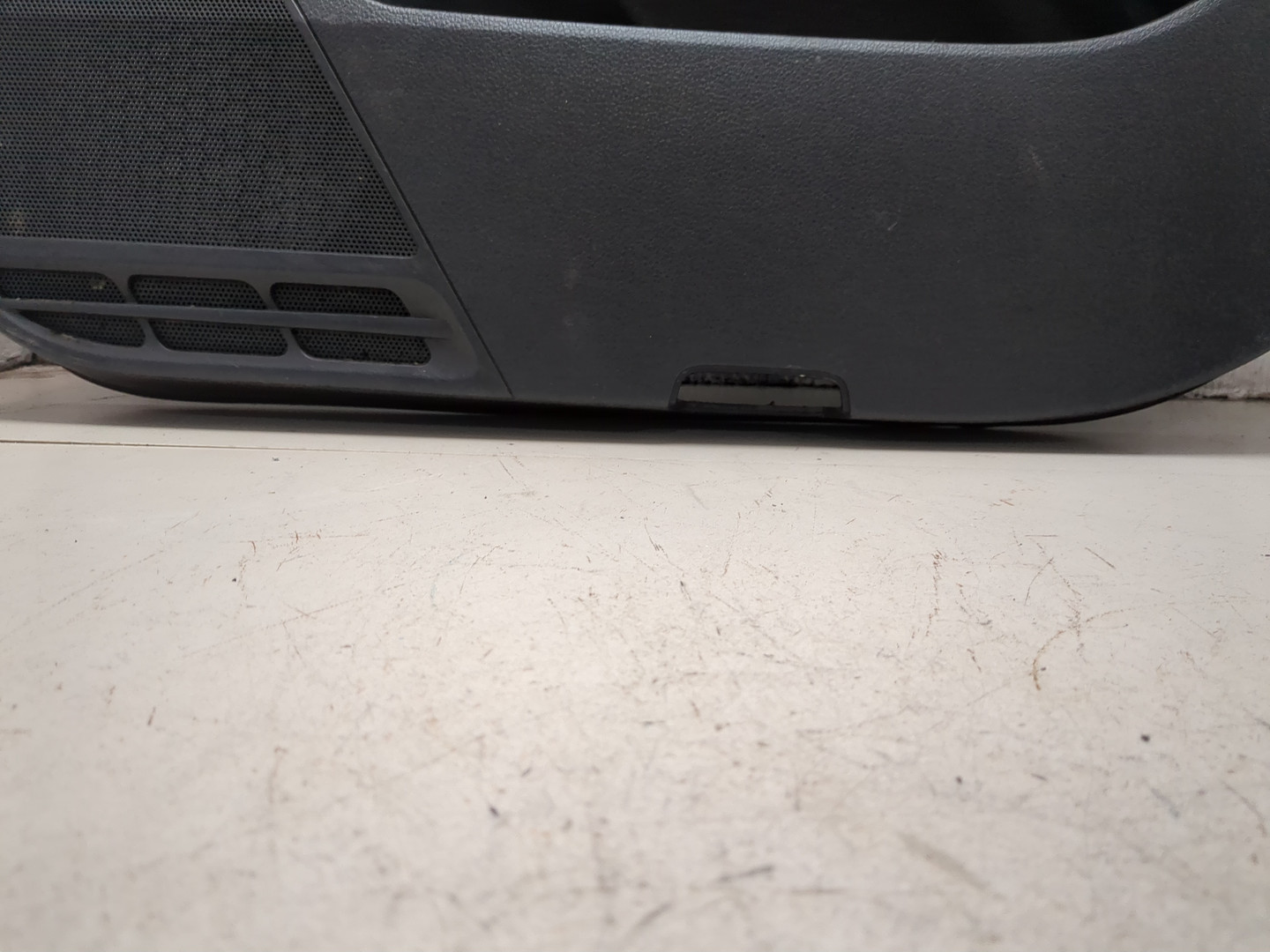 Обшивка двери передней правой