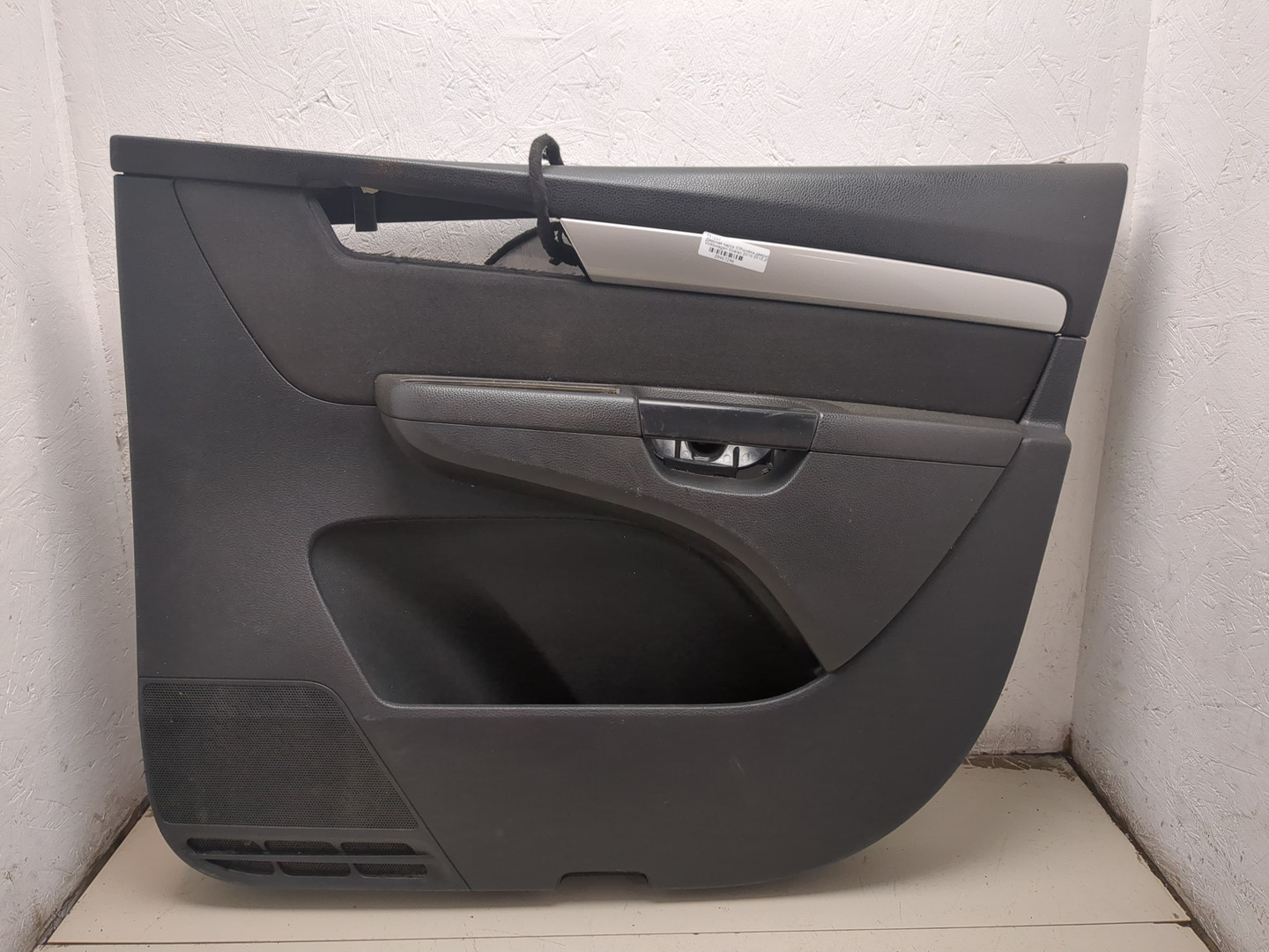 Обшивка двери передней правой