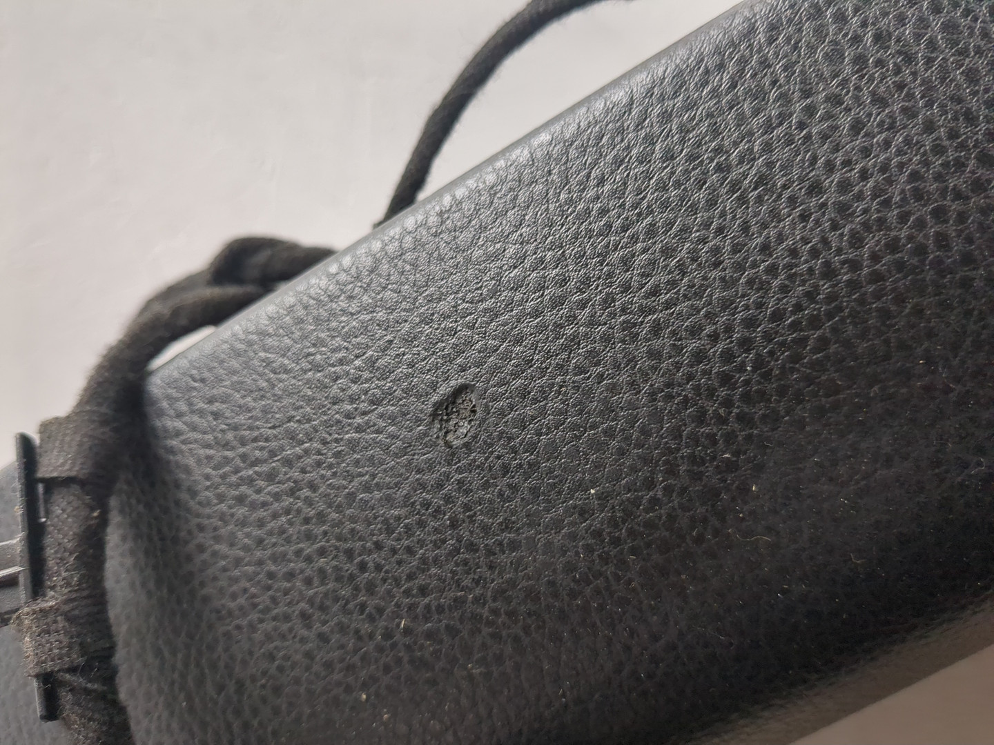 Обшивка двери передней правой