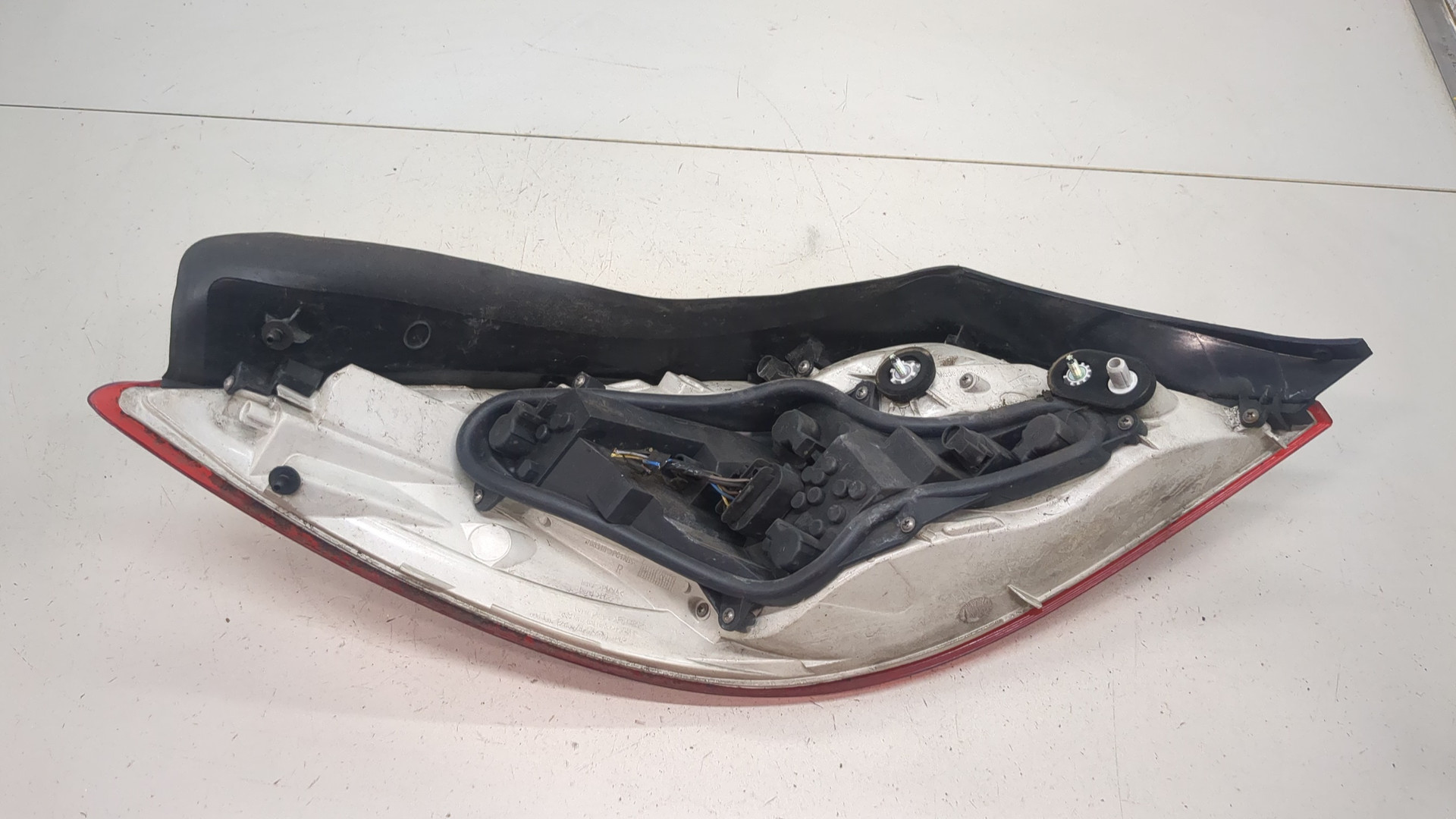 Фонарь задний правый