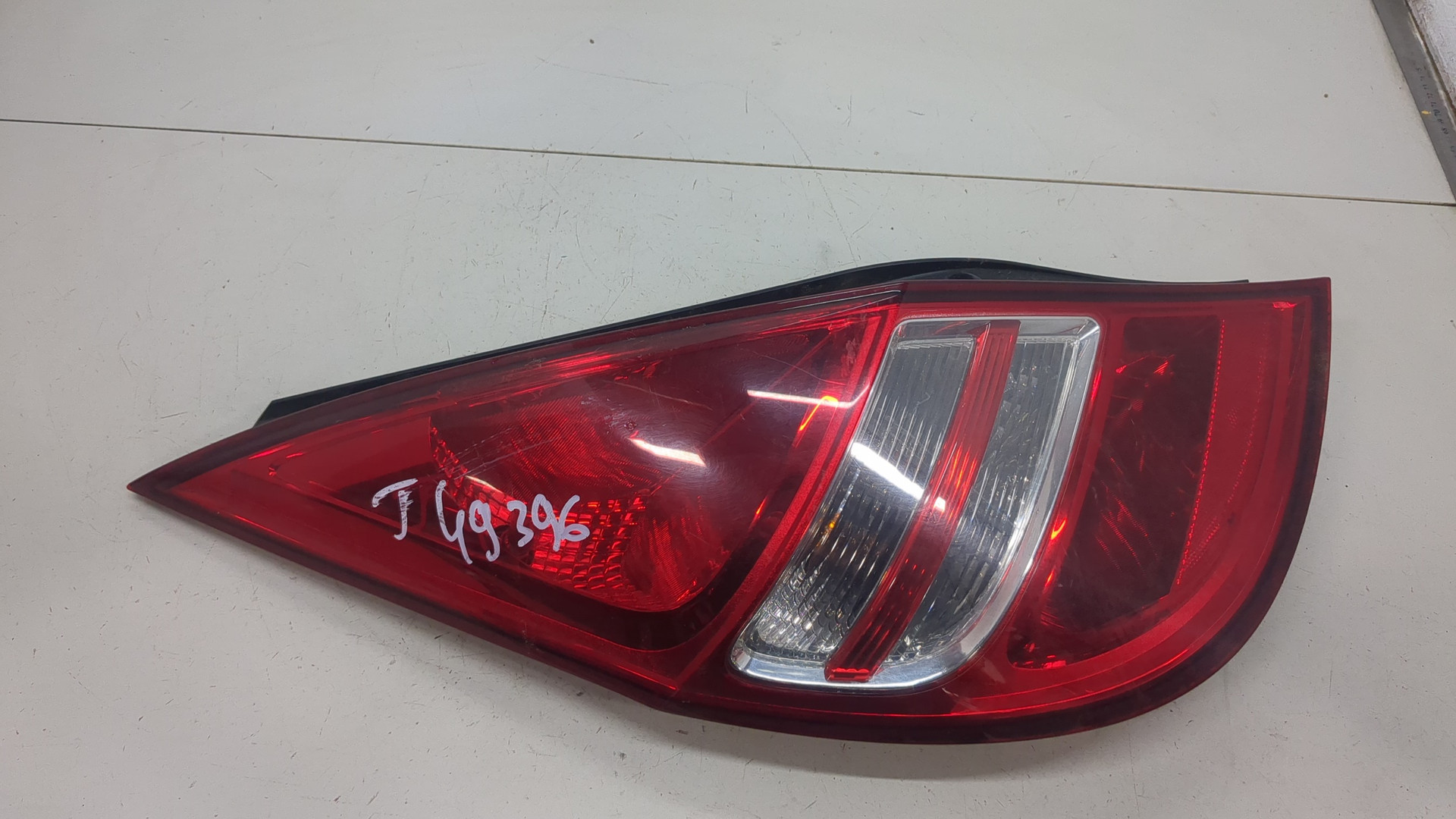 Фонарь задний левый