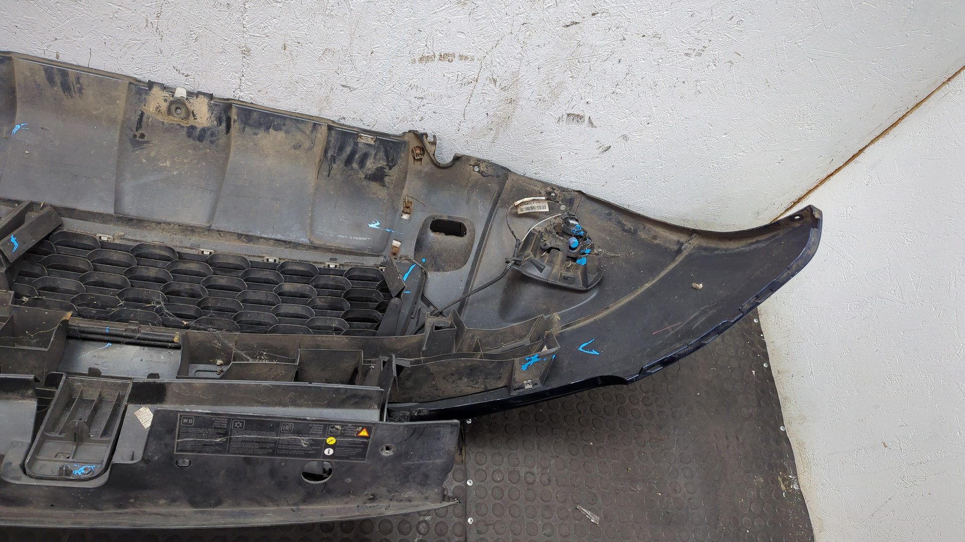 Бампер передний