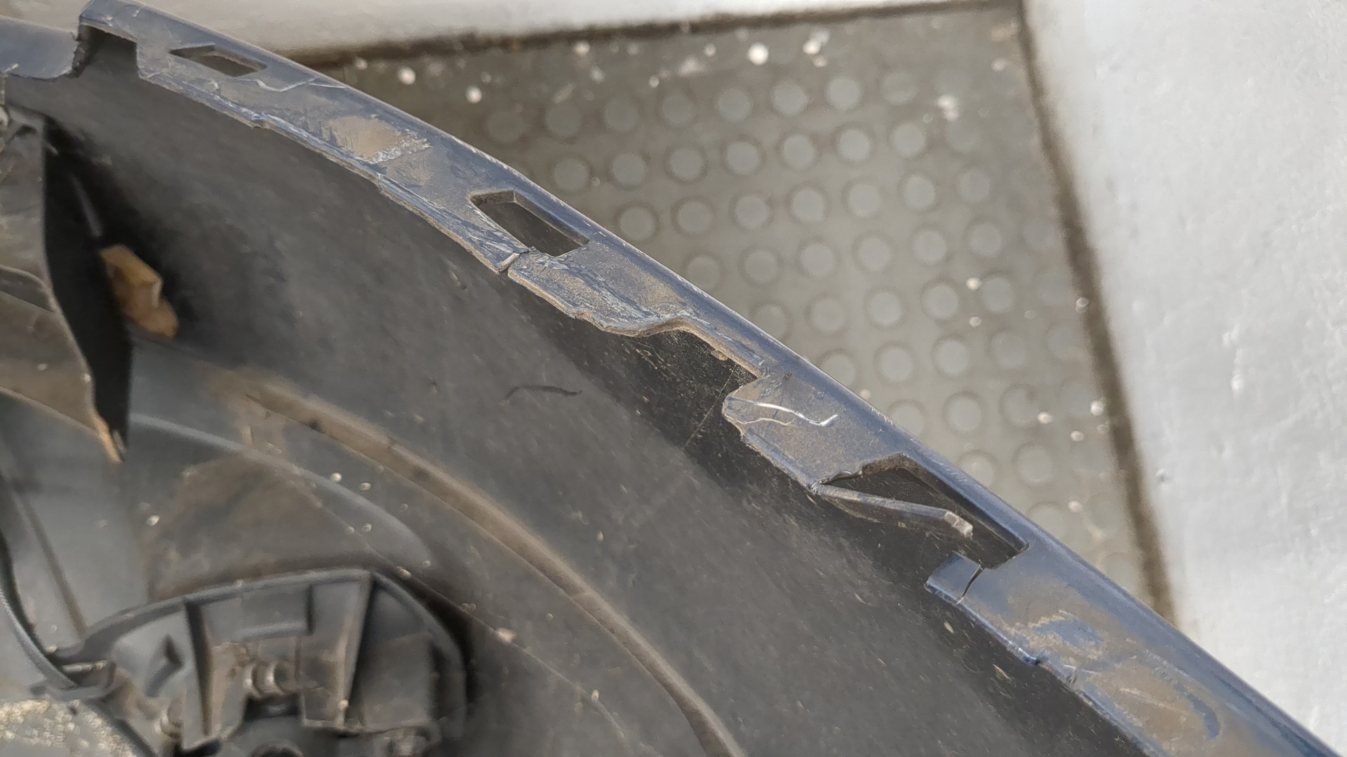 Бампер передний