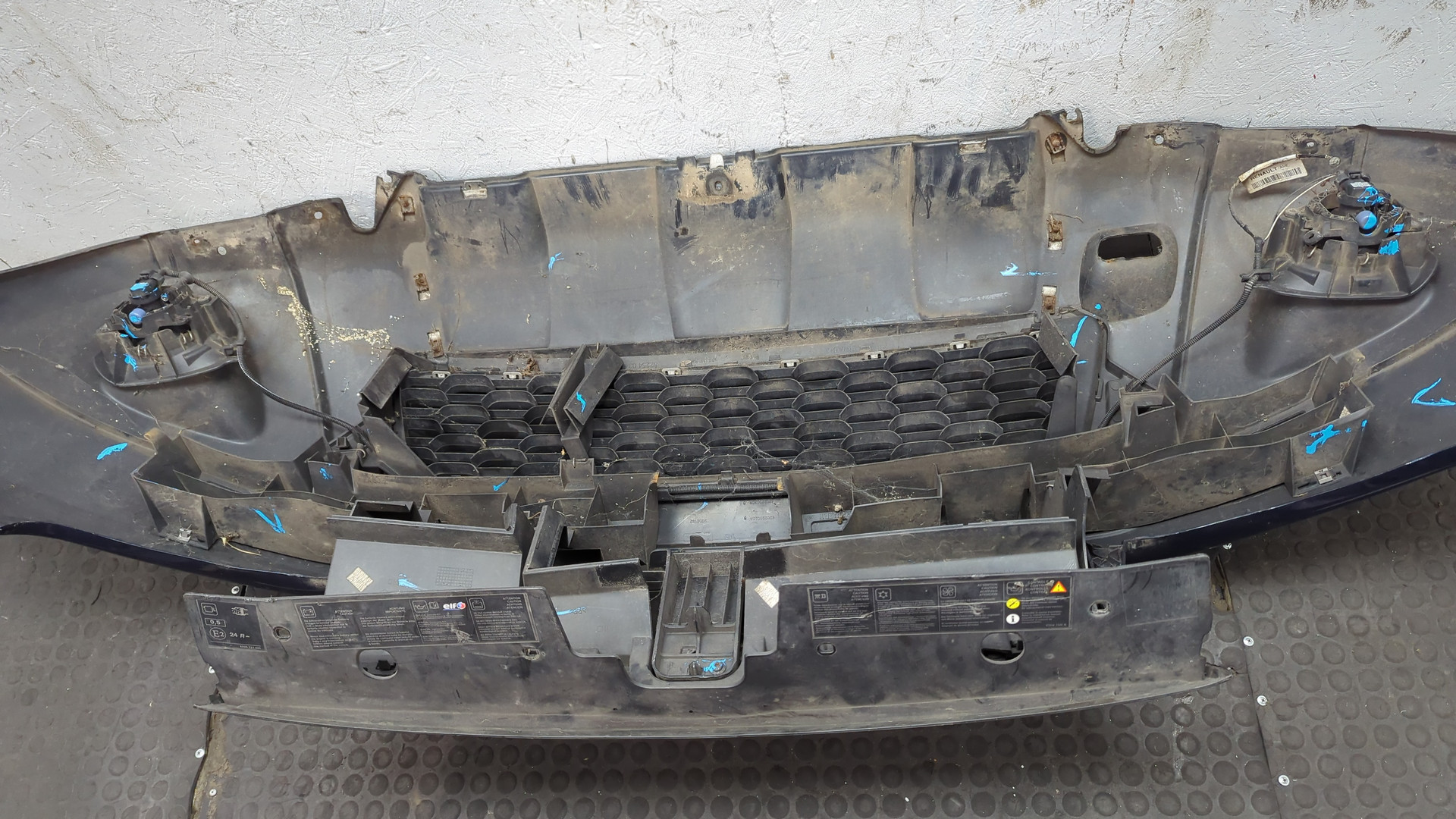 Бампер передний