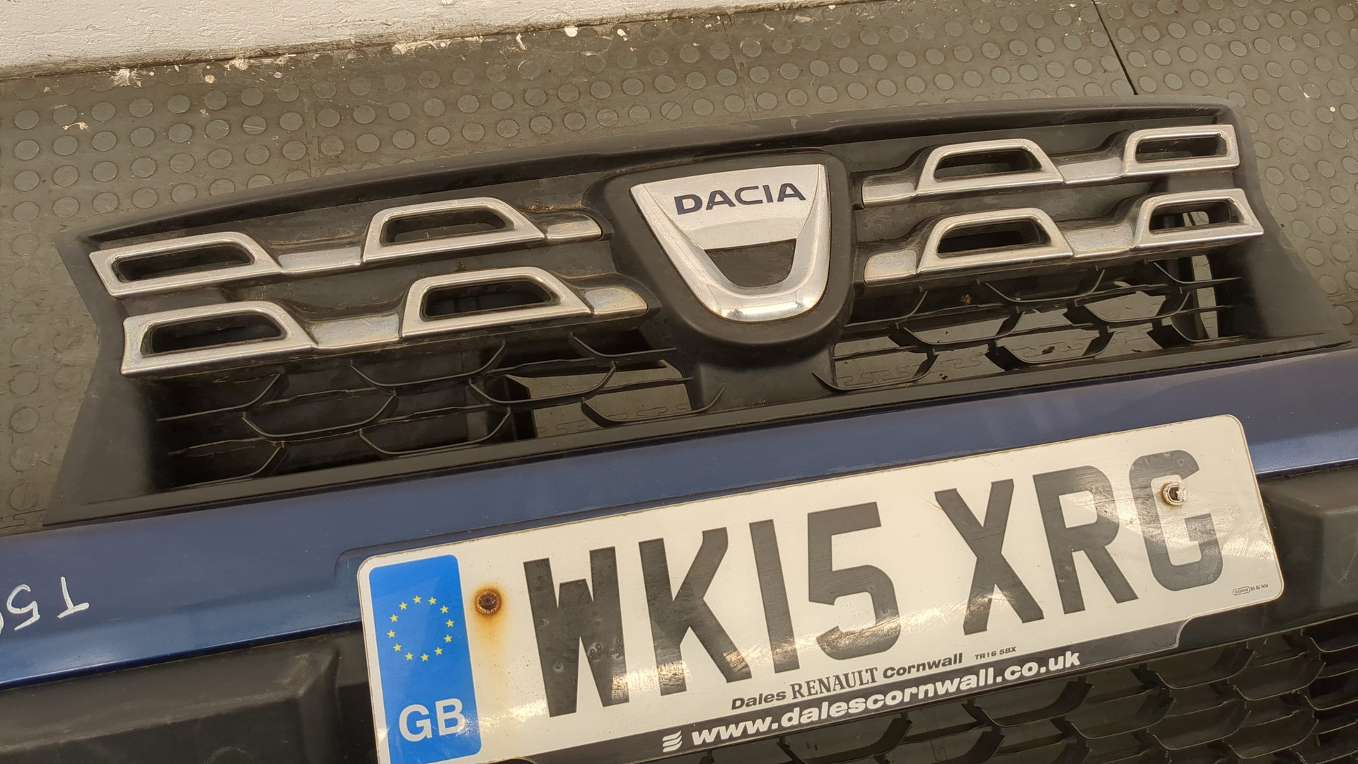 Бампер передний