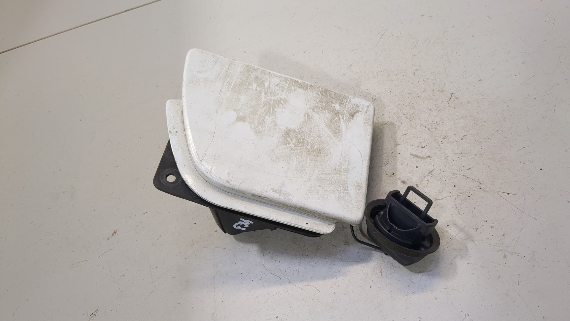 Лючок бензобака