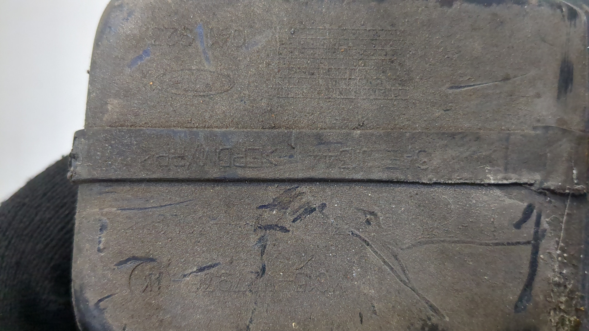 Лючок бензобака