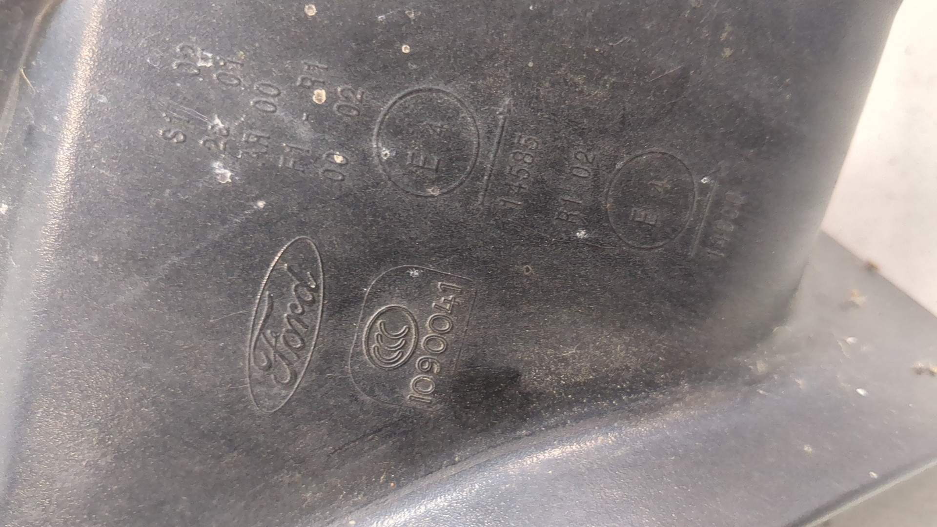 Фонарь задний правый