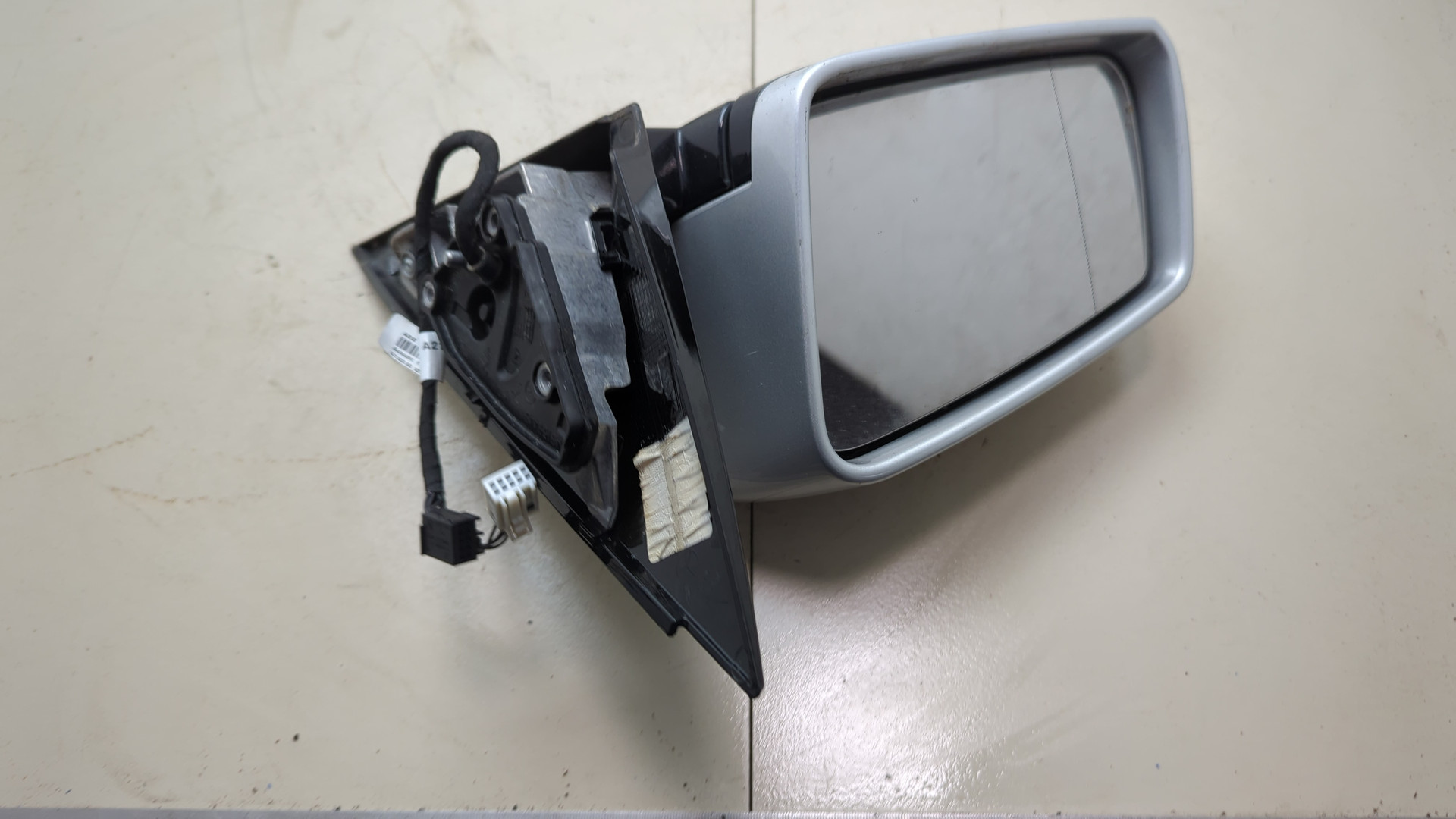 Зеркало левое электрическое