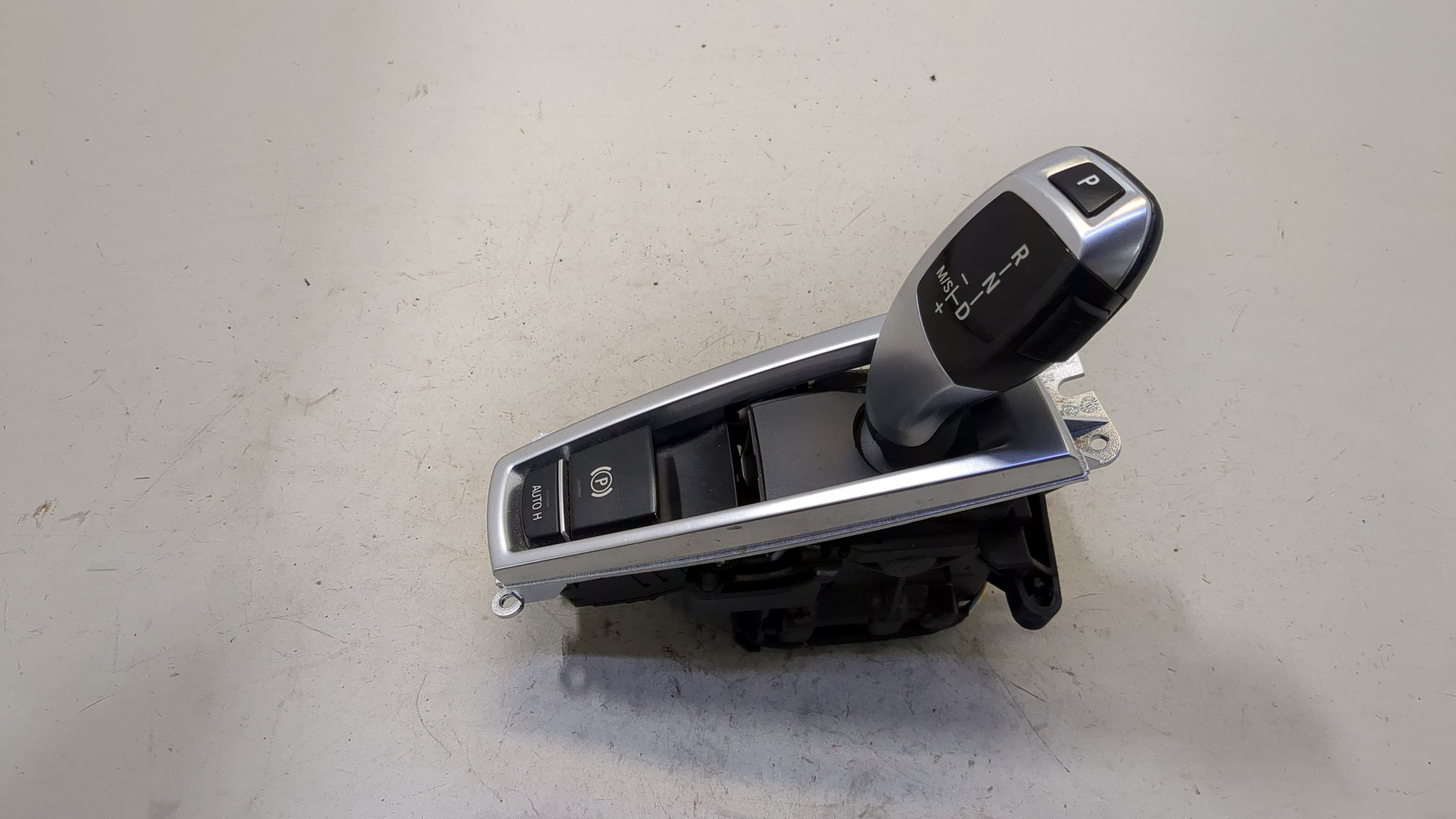 Кулиса МКПП / АКПП