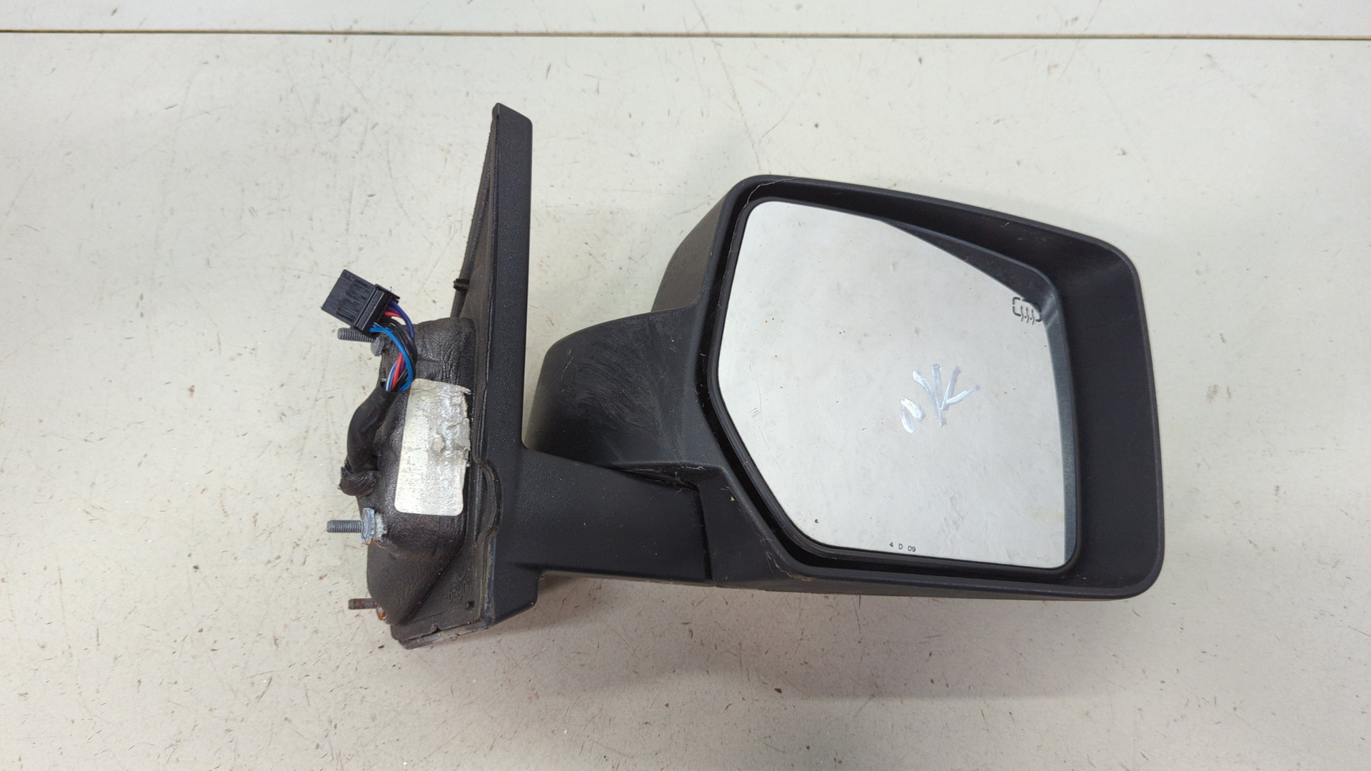 Зеркало правое электрическое