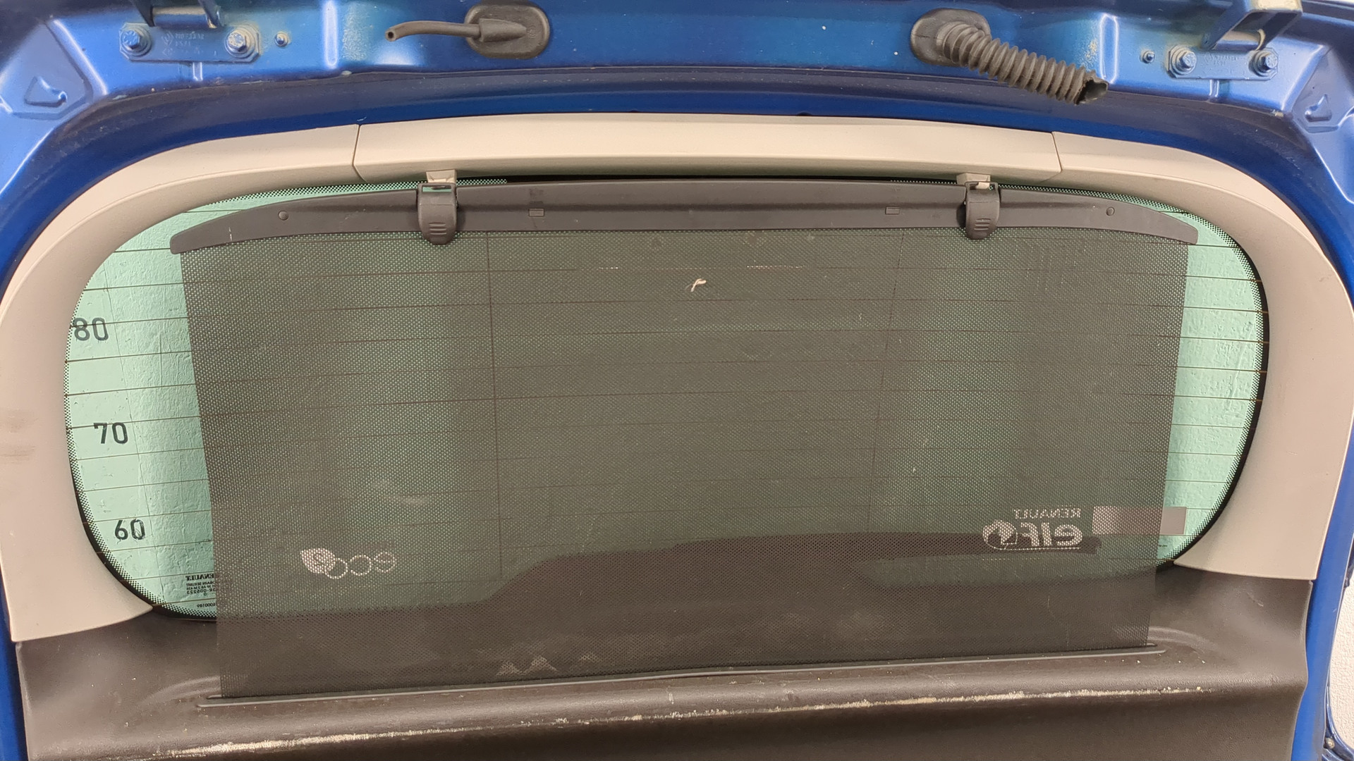 Дверь багажника