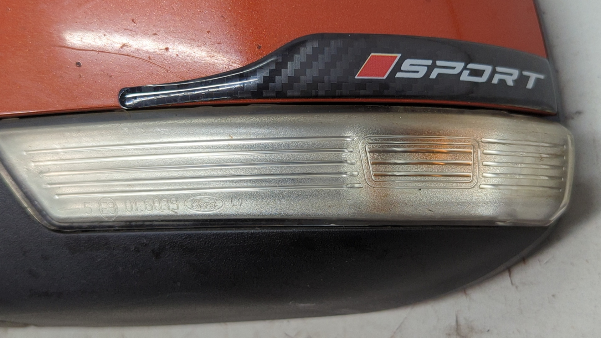 Зеркало левое электрическое