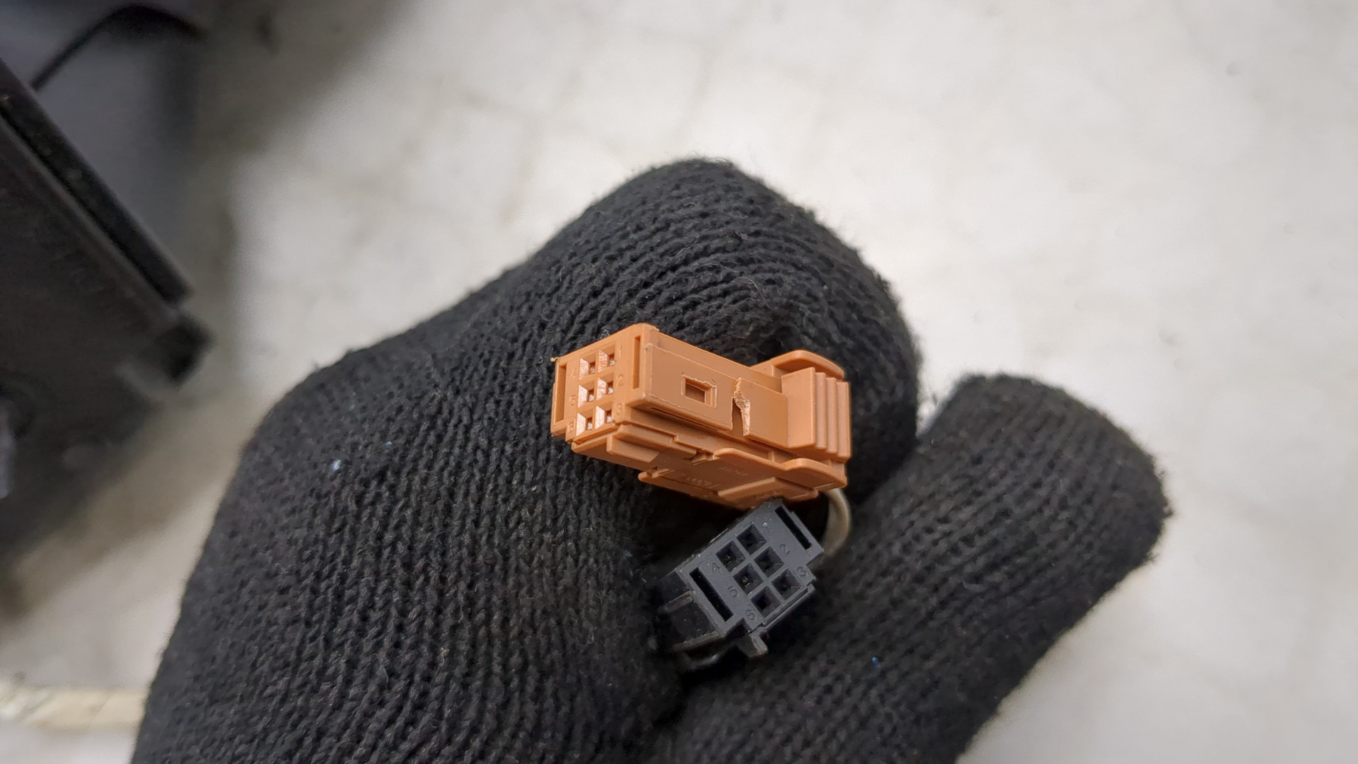 Зеркало правое электрическое