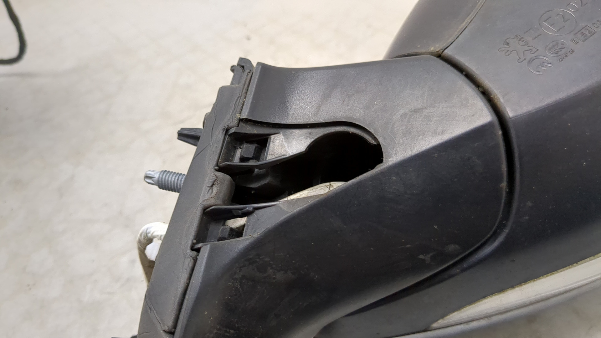 Зеркало правое электрическое