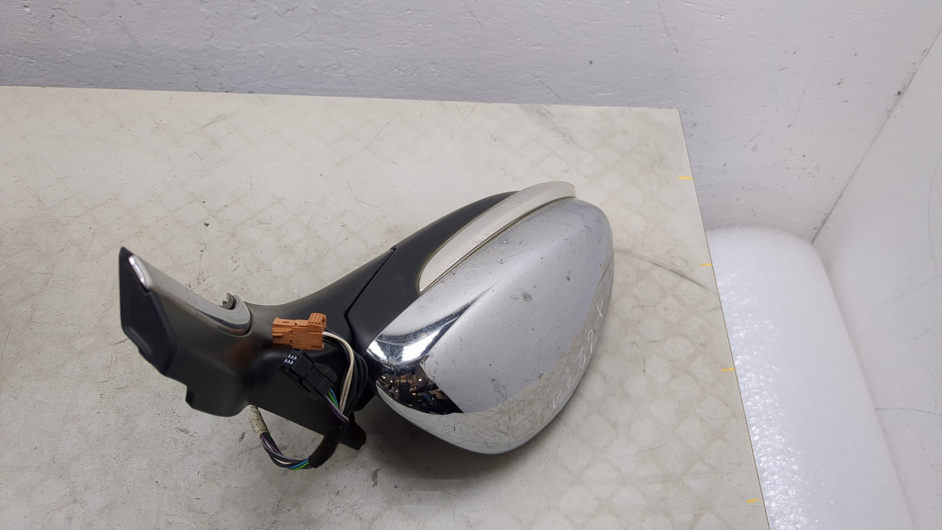 Зеркало правое электрическое