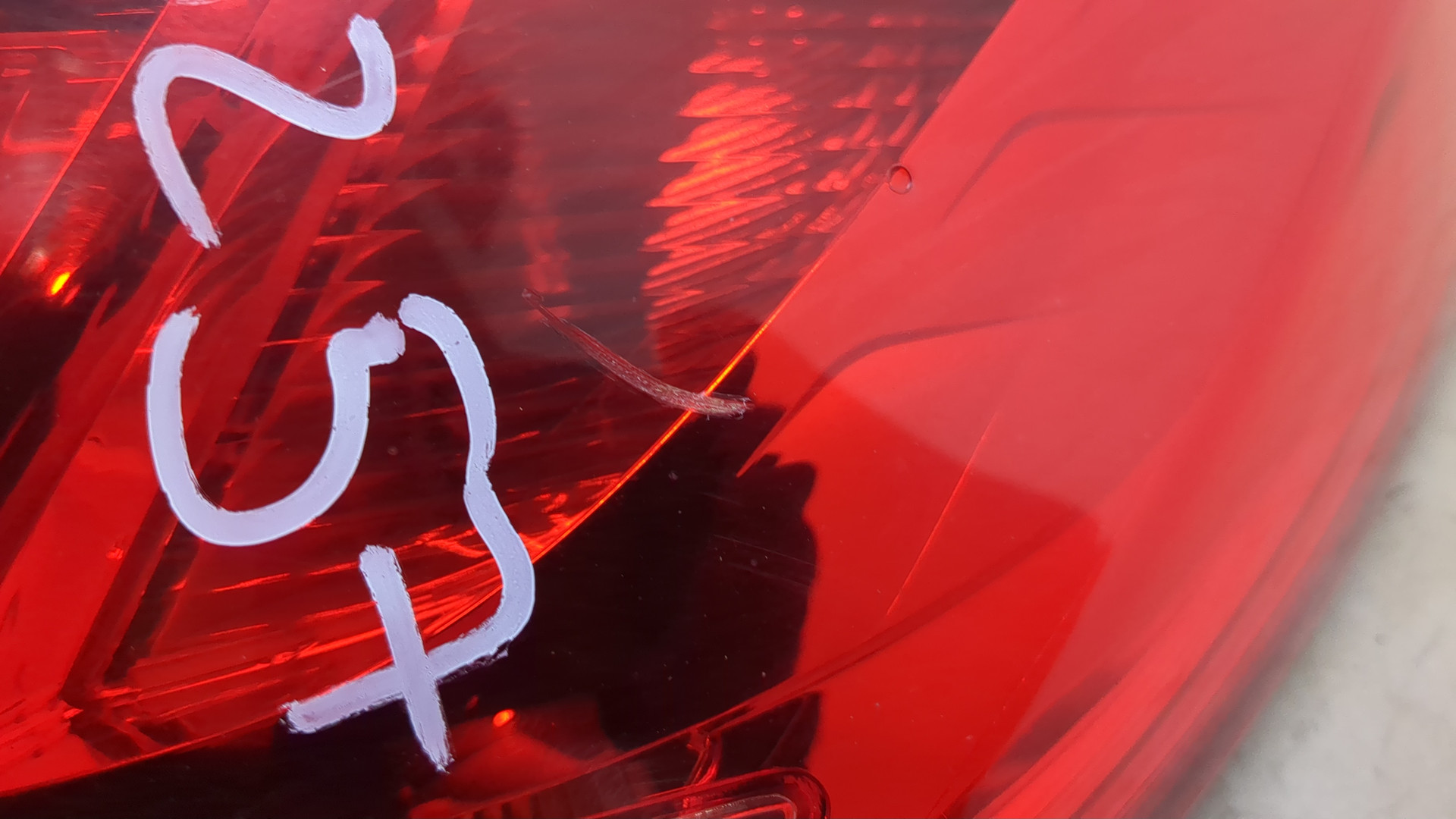 Фонарь задний правый