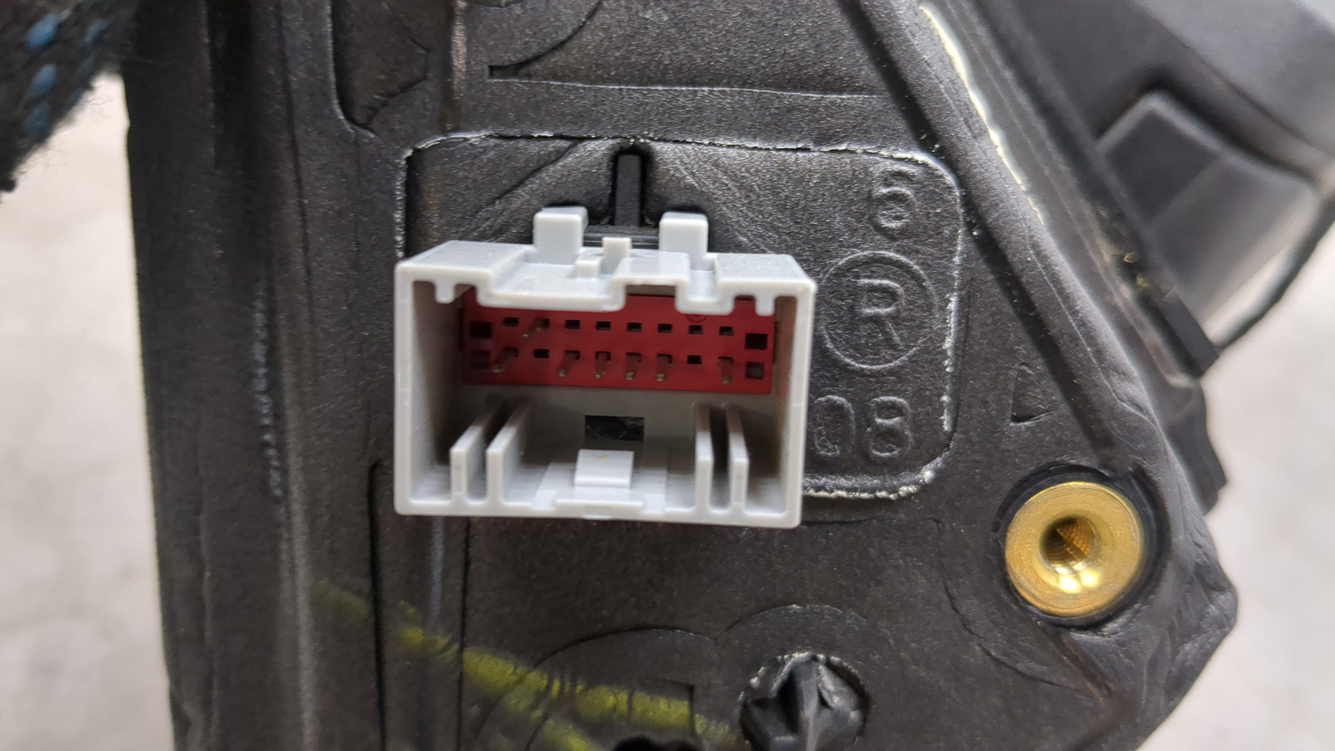 Зеркало правое электрическое