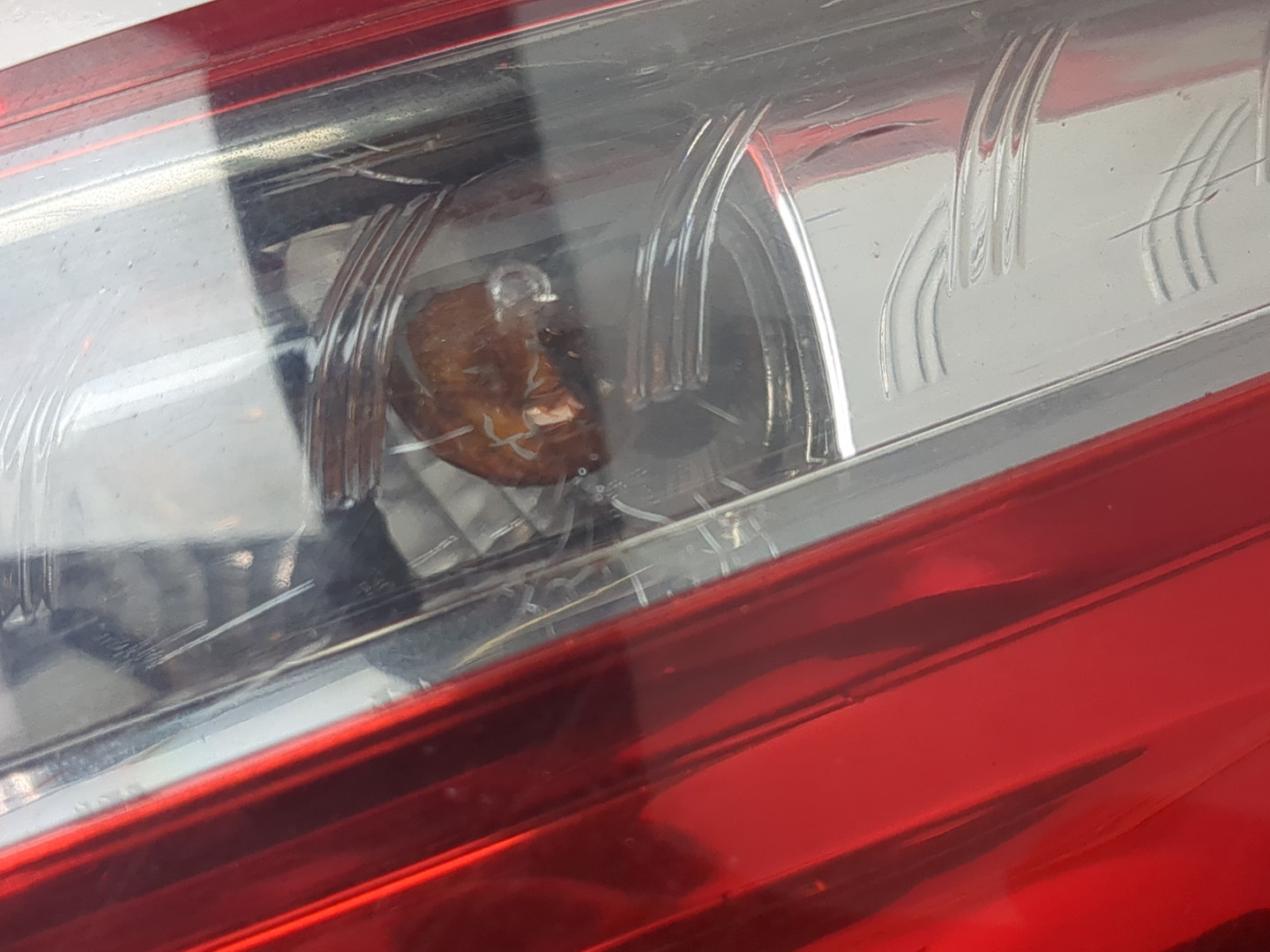 Фонарь задний правый