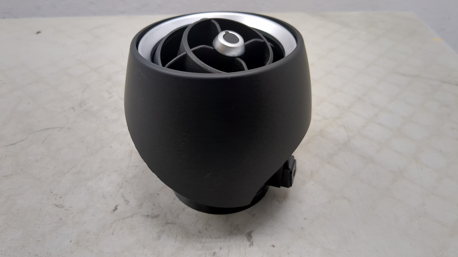 Дефлектор воздушный