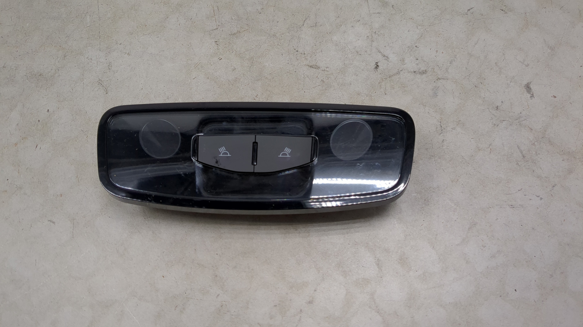 Плафон салонный