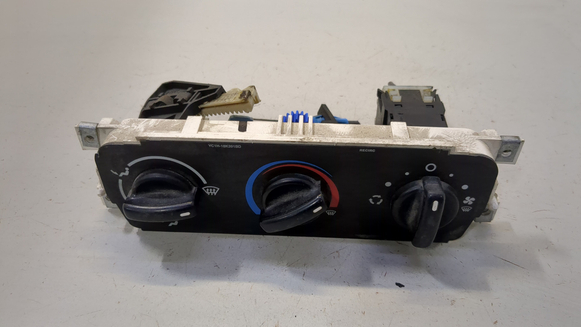 Переключатель отопителя