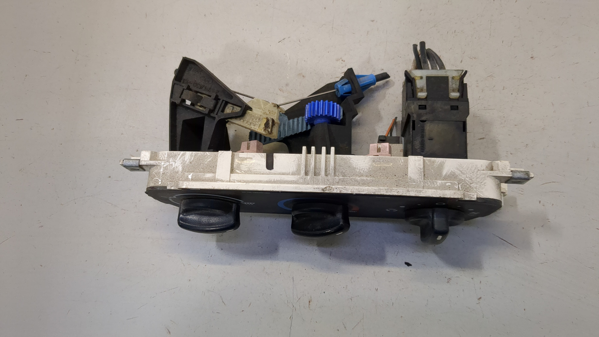 Переключатель отопителя