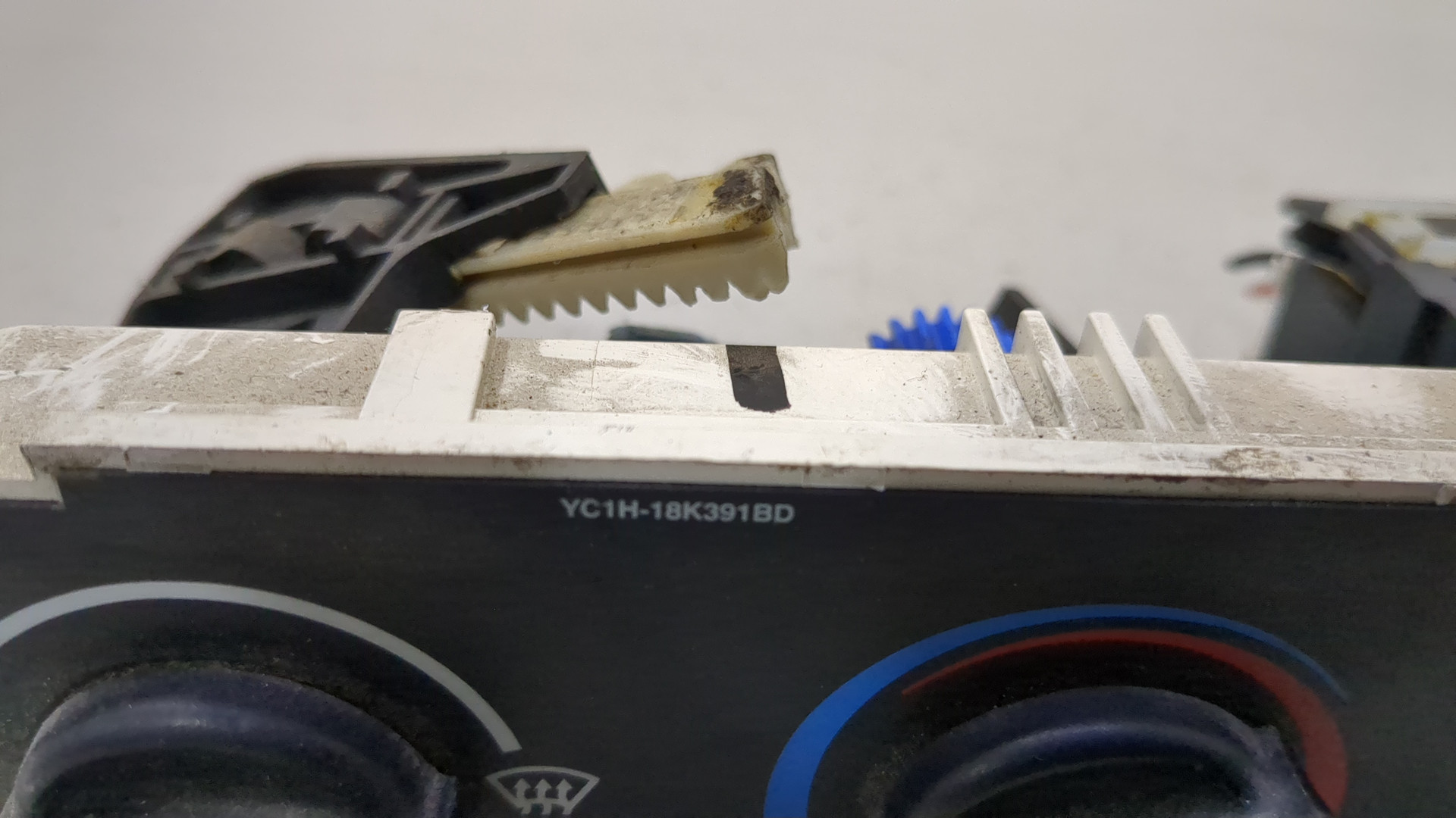 Переключатель отопителя