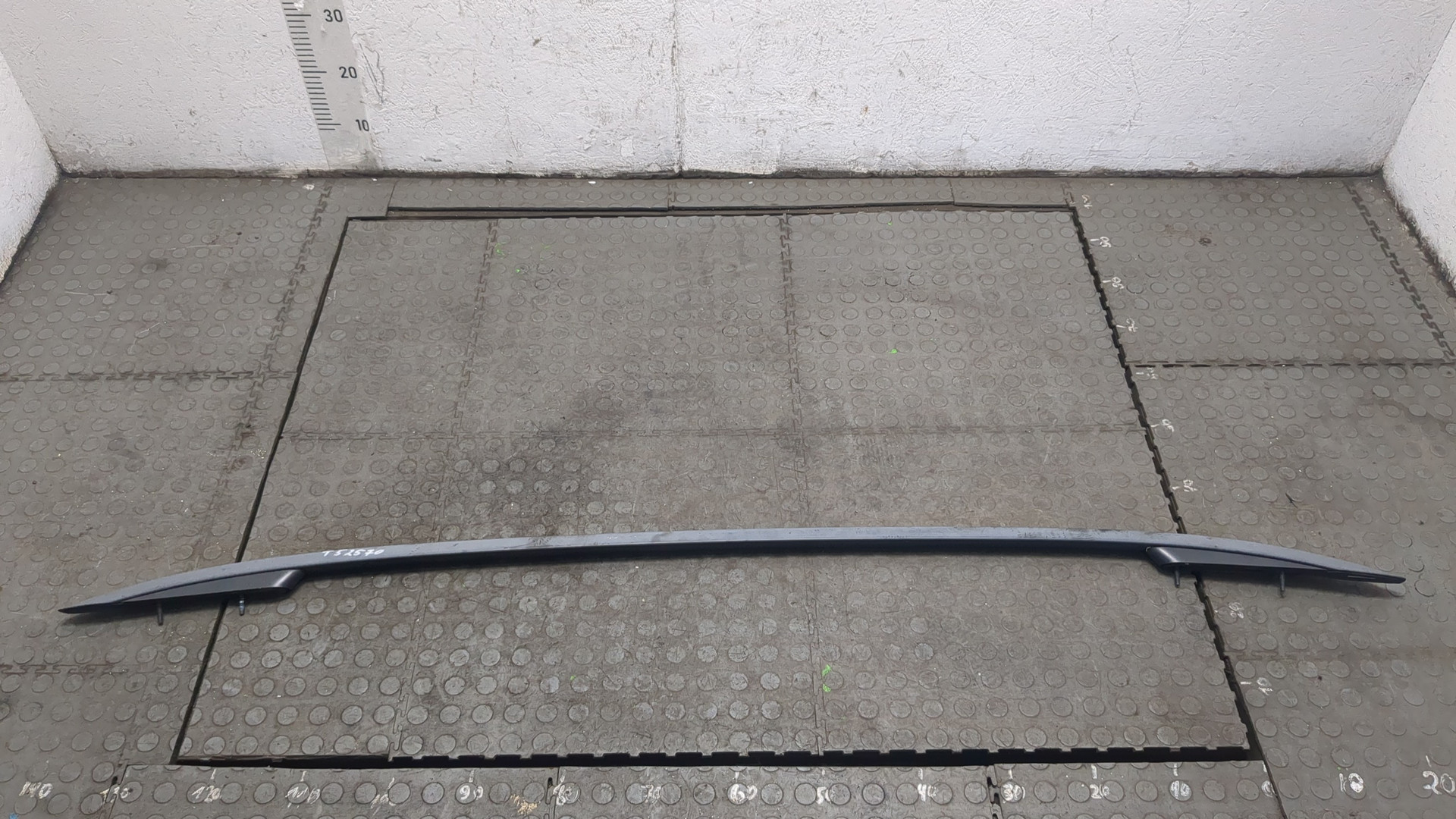 Рейлинг (релинг) правый (планка на крышу)